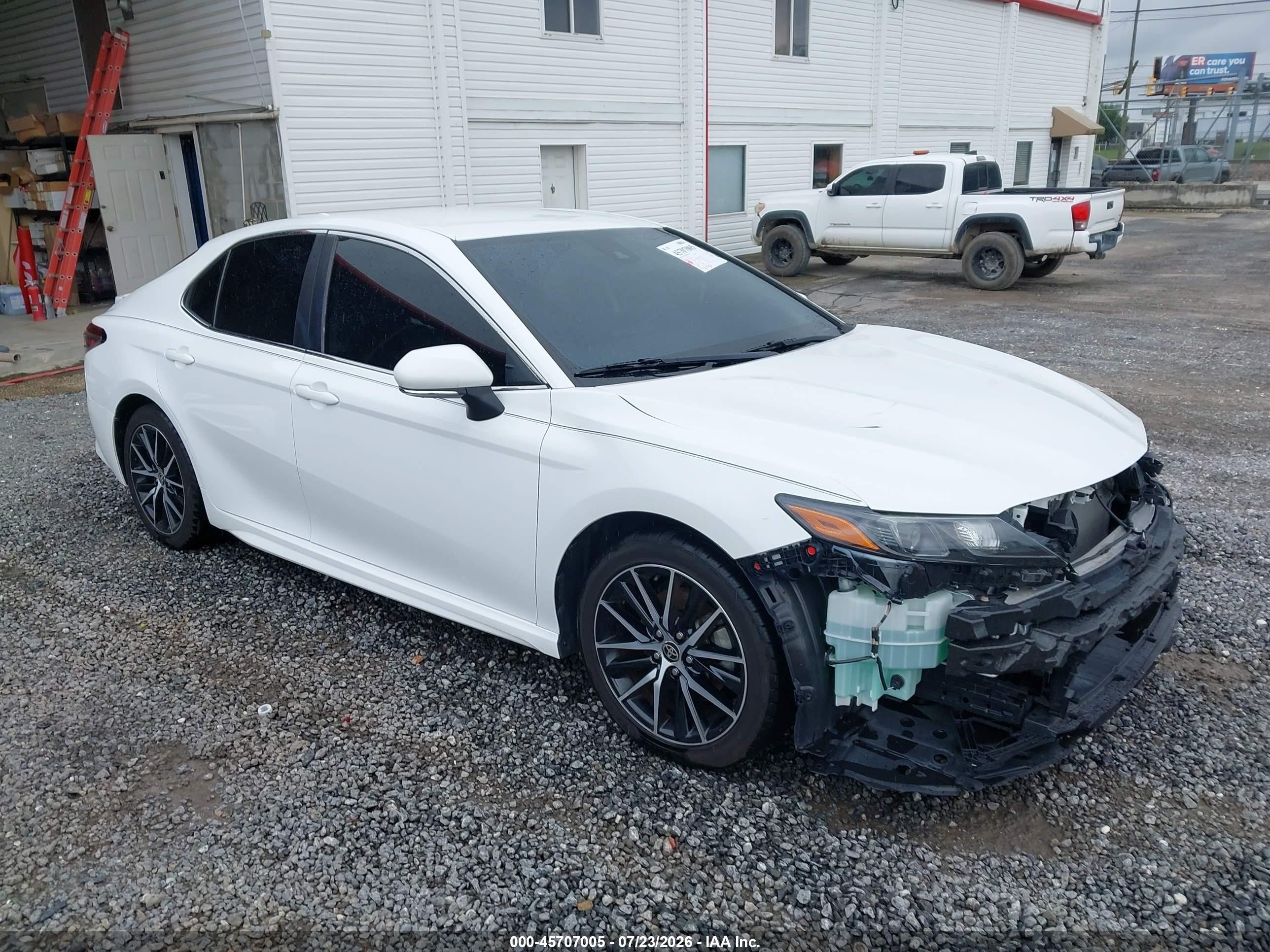 2022 Toyota Camry VIN 4T1G11AK9NU646361 — IAAI salvage auction photo