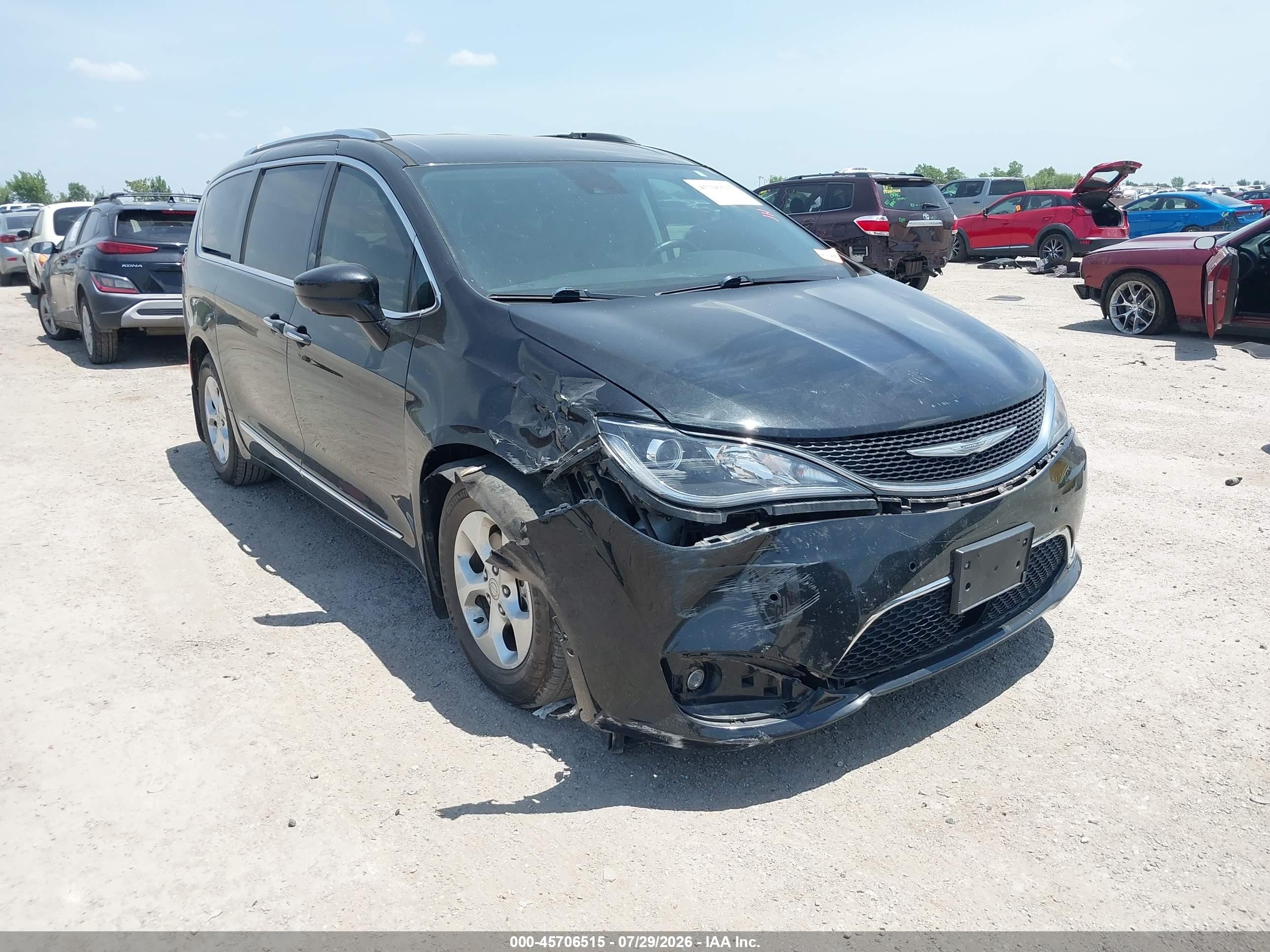 2017 Chrysler Pacifica VIN 2C4RC1EG9HR683988 IAAI salvage auction — Unknown, Salvage (Texas), sold $3,950 on 2026-09-11 (photo 1)