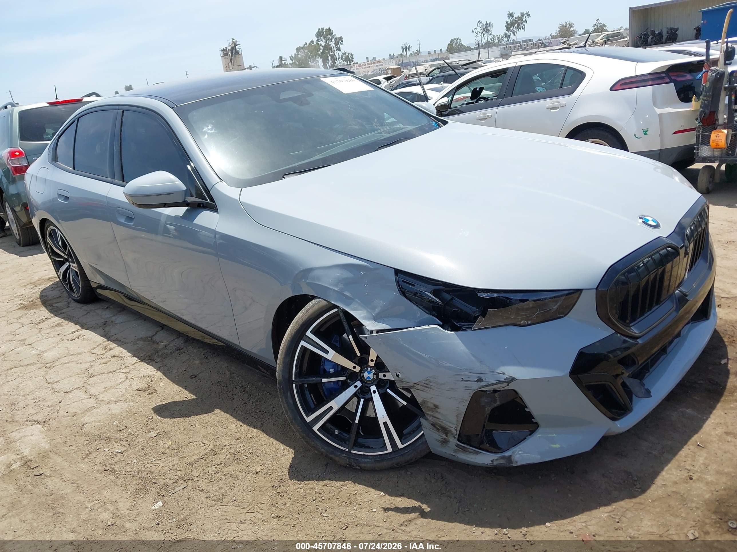 2024 BMW 5 Series VIN WBA43FJ0XRCP97103 — IAAI salvage auction photo
