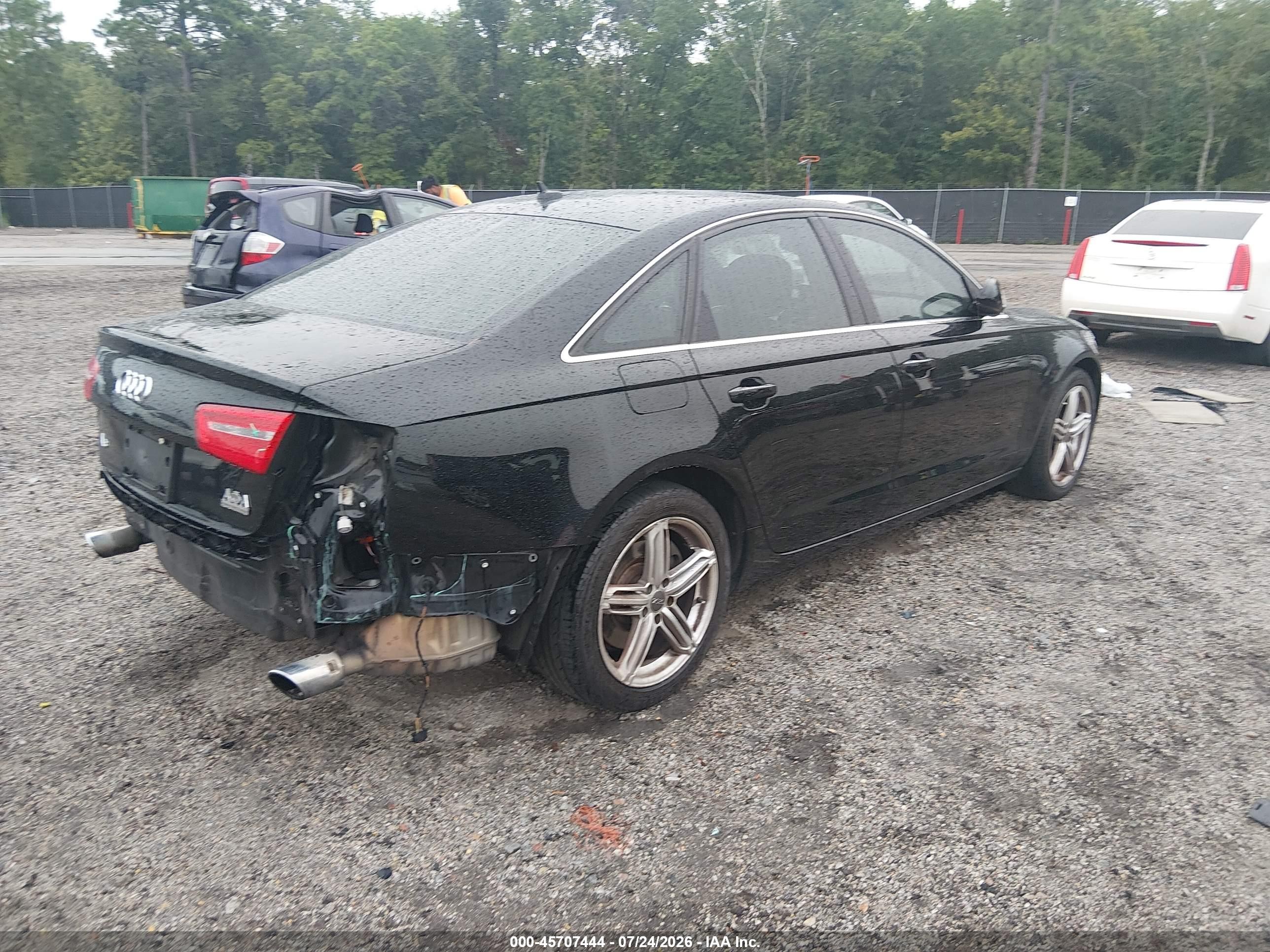 2014 Audi A6 VIN WAUGFAFC8EN044615 IAAI salvage auction — Rear End, Salvage (South Carolina), sold $900 on 2026-09-09 (photo 4)