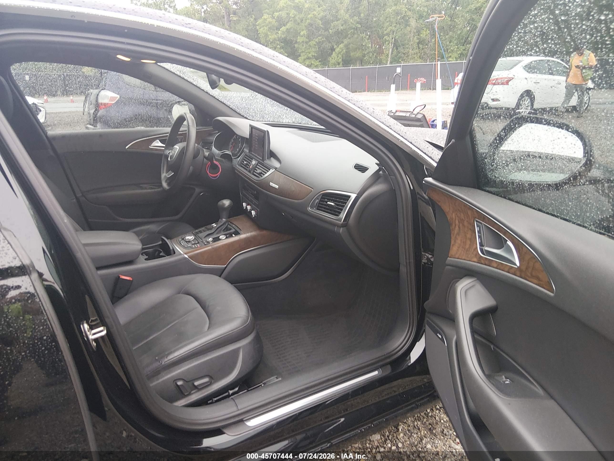 2014 Audi A6 VIN WAUGFAFC8EN044615 IAAI salvage auction — Rear End, Salvage (South Carolina), sold $900 on 2026-09-09 (photo 5)