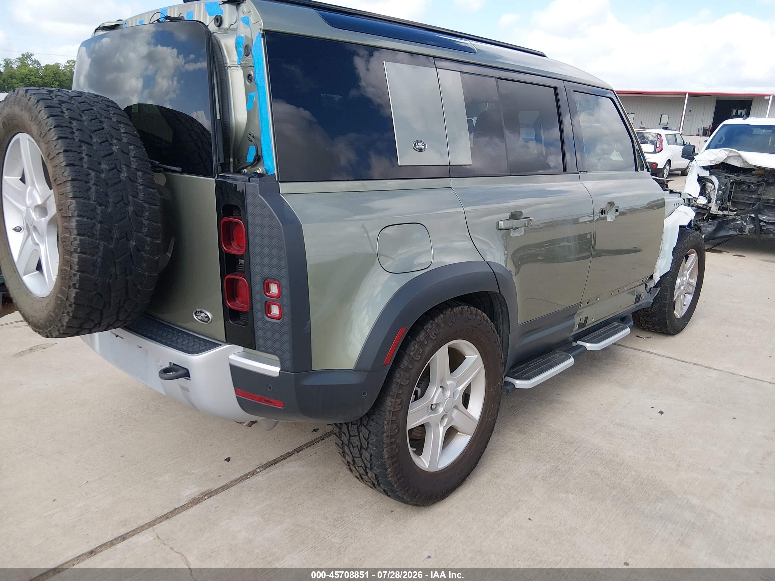 2021 Land rover Defender VIN SALEP7RUXM2048060 IAAI salvage auction — Hail, Original (Texas), sold $27,100 on 2026-08-31 (photo 4)