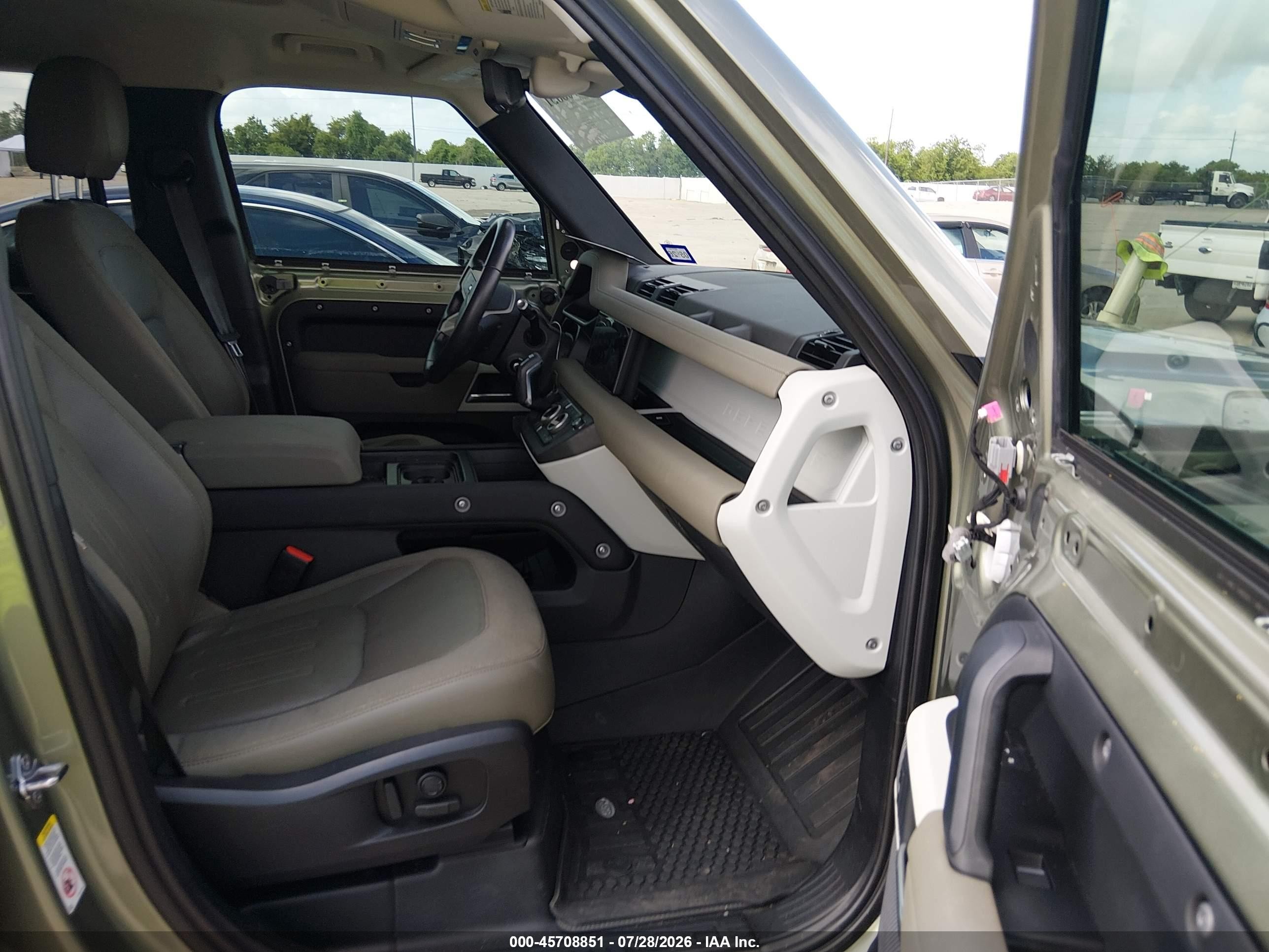 2021 Land rover Defender VIN SALEP7RUXM2048060 IAAI salvage auction — Hail, Original (Texas), sold $27,100 on 2026-08-31 (photo 5)