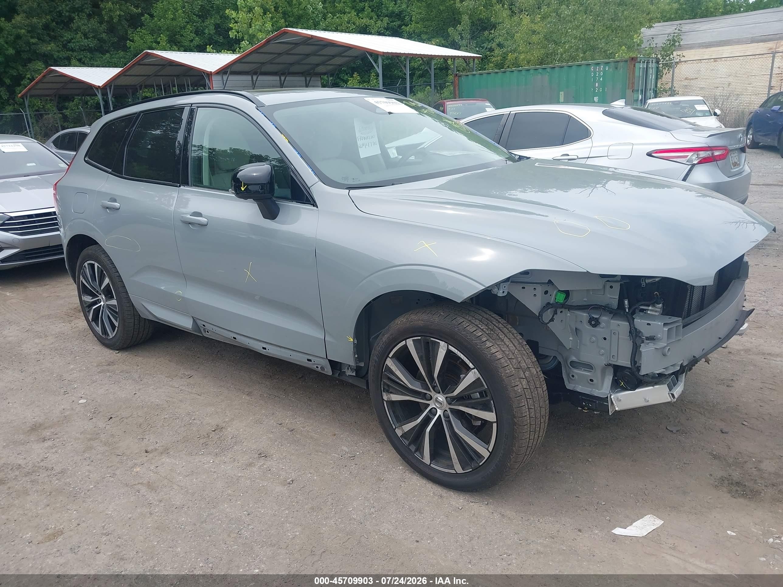 2025 Volvo XC60 VIN YV4M12RC7S1048483 — IAAI salvage auction photo