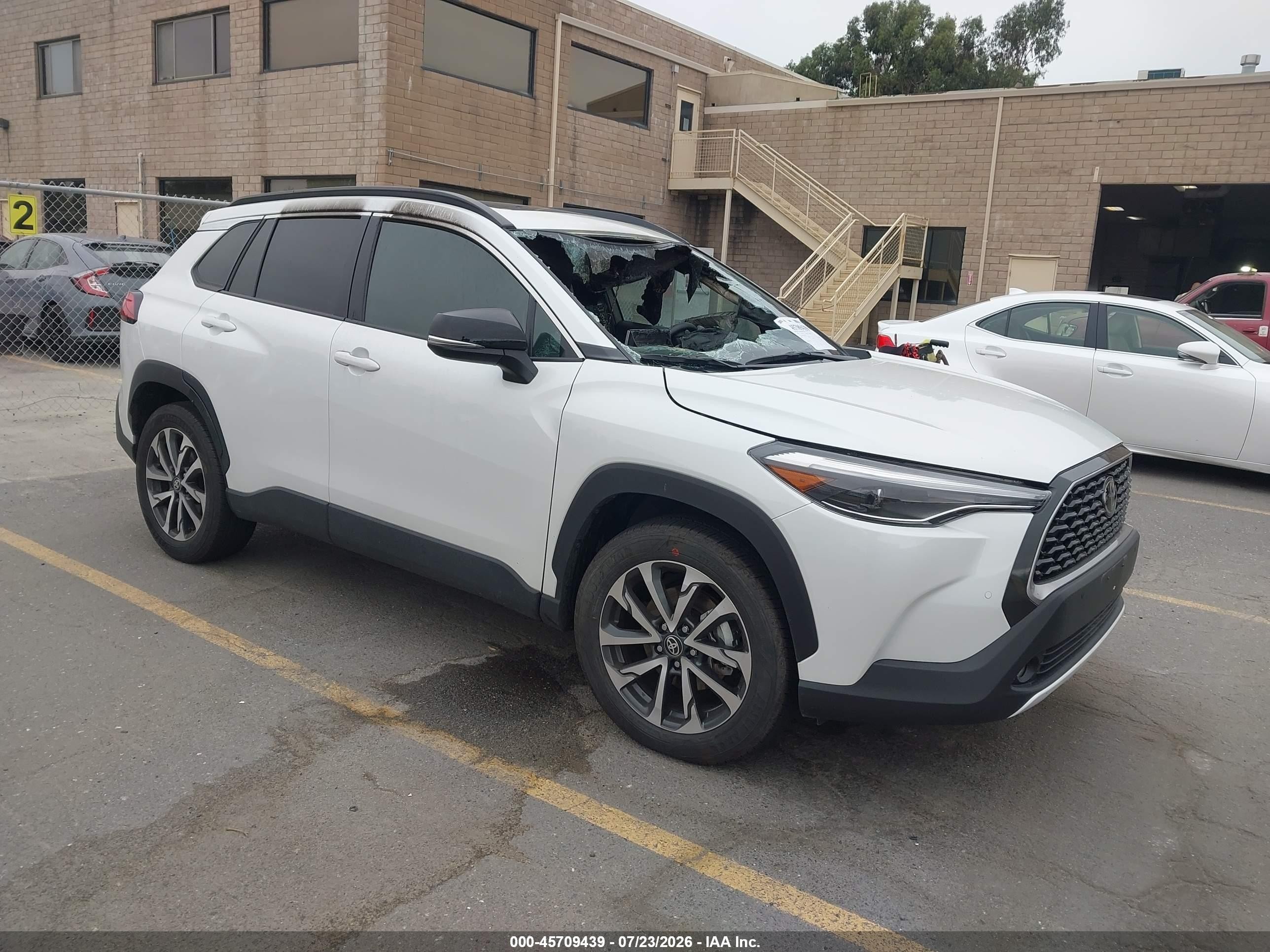 2025 Toyota Corolla Cross VIN 7MUDAAAG5SV145315 — IAAI salvage auction photo
