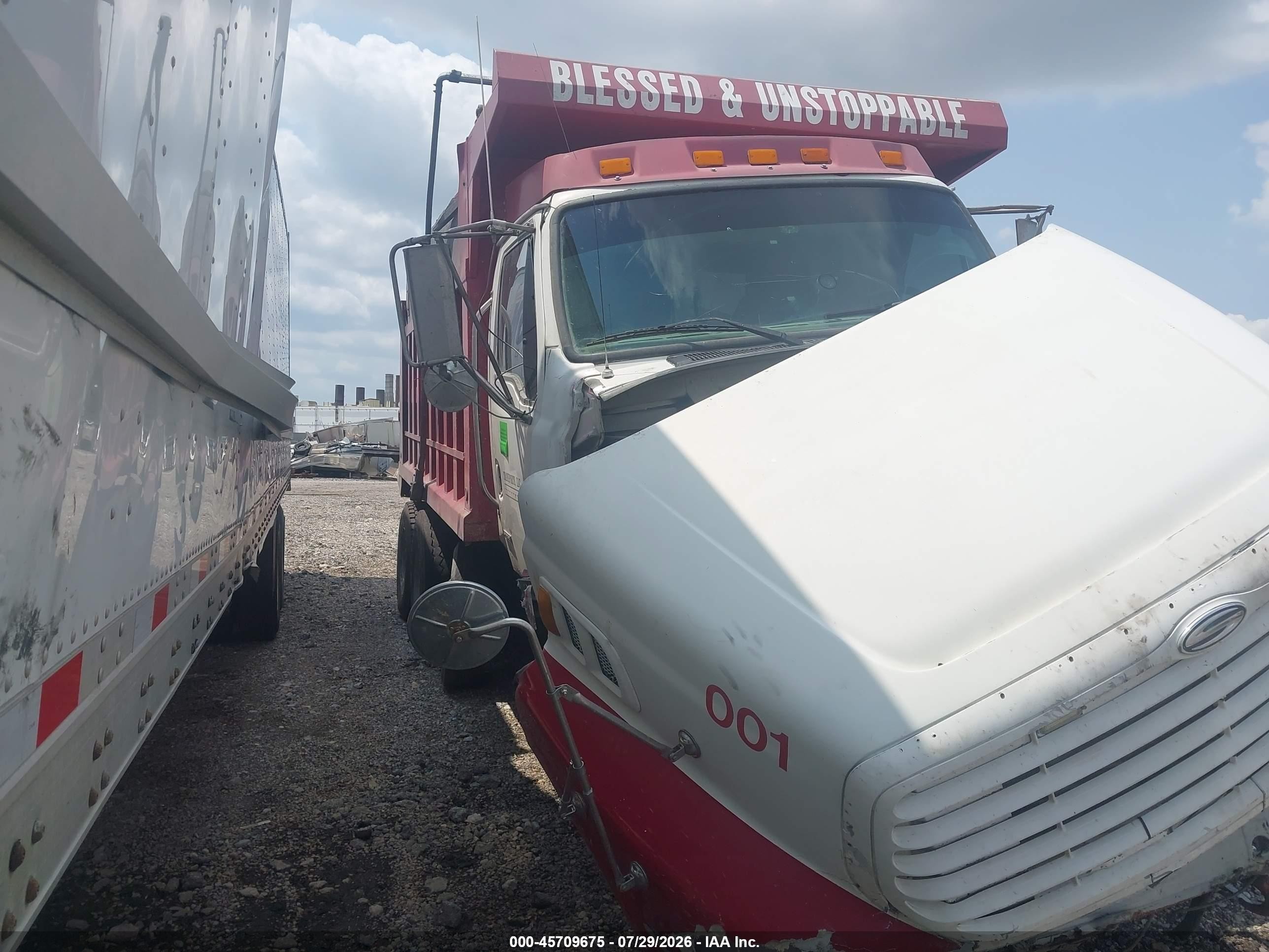 2006 Sterling Truck A 9500 VIN 2FWBA2CG06AV35630 IAAI salvage auction — All Over, Clear (Indiana), sold $6,350 on 2026-10-21 (photo 1)