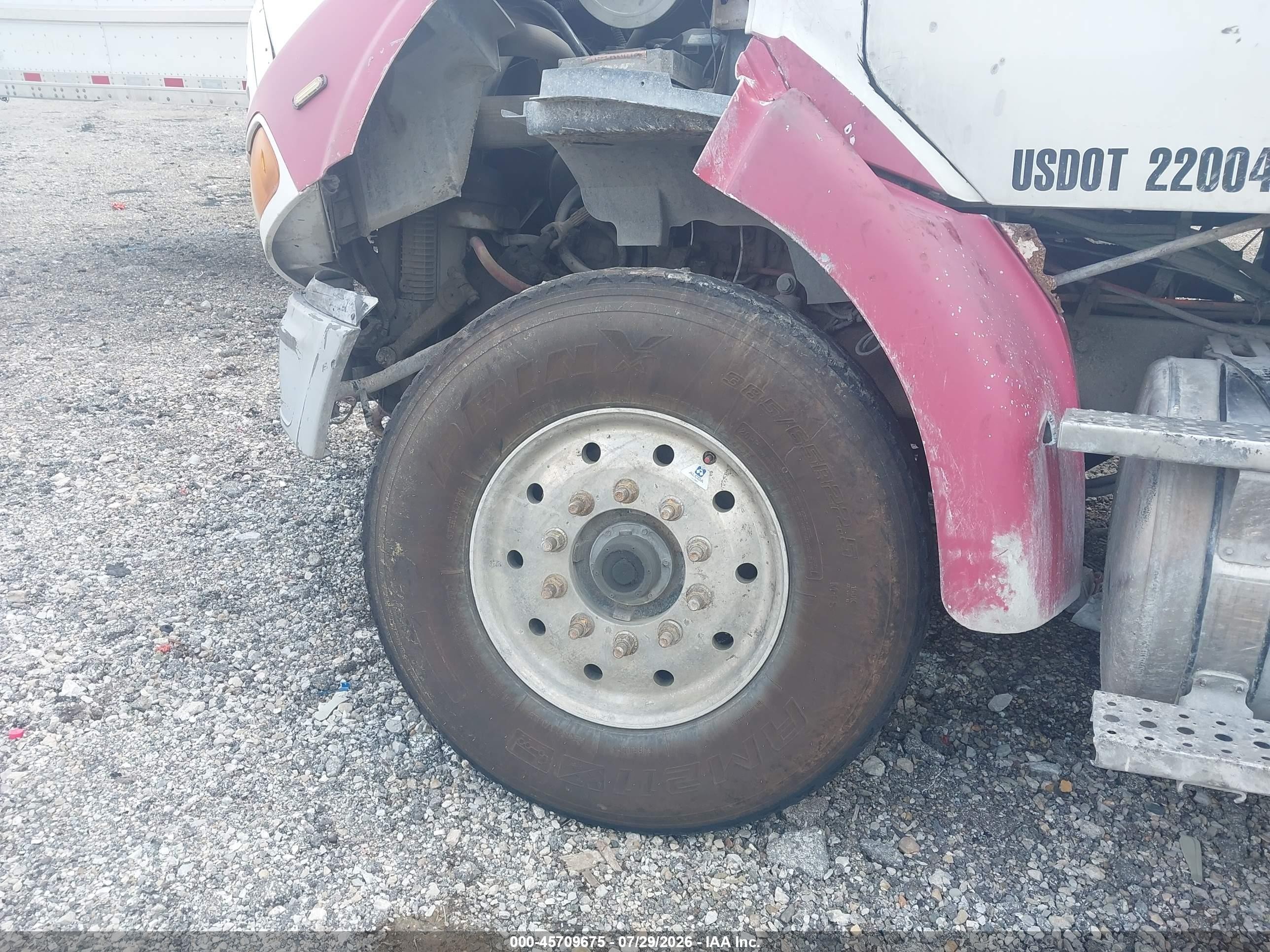 2006 Sterling Truck A 9500 VIN 2FWBA2CG06AV35630 IAAI salvage auction — All Over, Clear (Indiana), sold $6,350 on 2026-10-21 (photo 6)