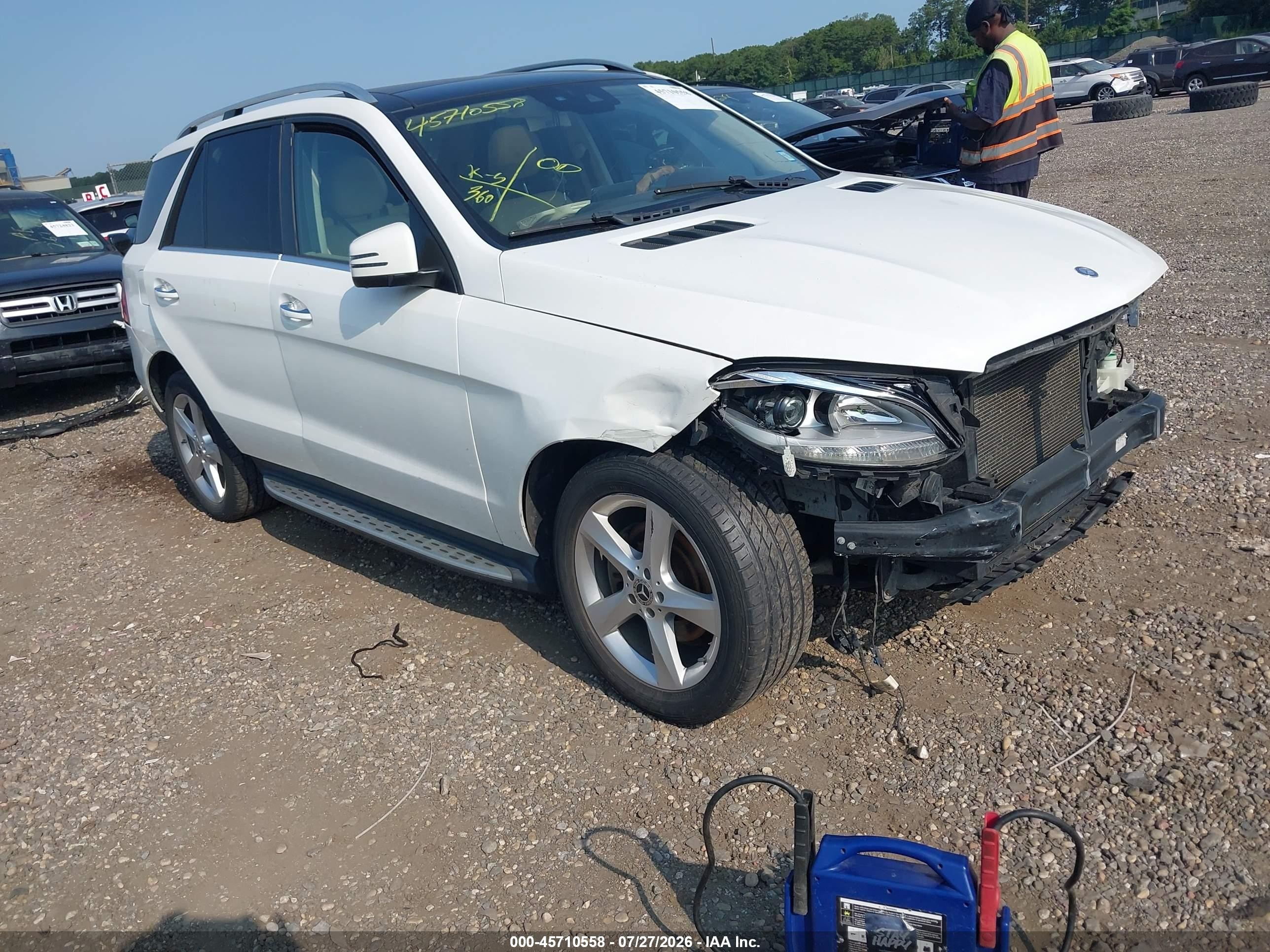 2016 Mercedes-Benz GLE-Class VIN 4JGDA5HB3GA619855 — IAAI salvage auction photo