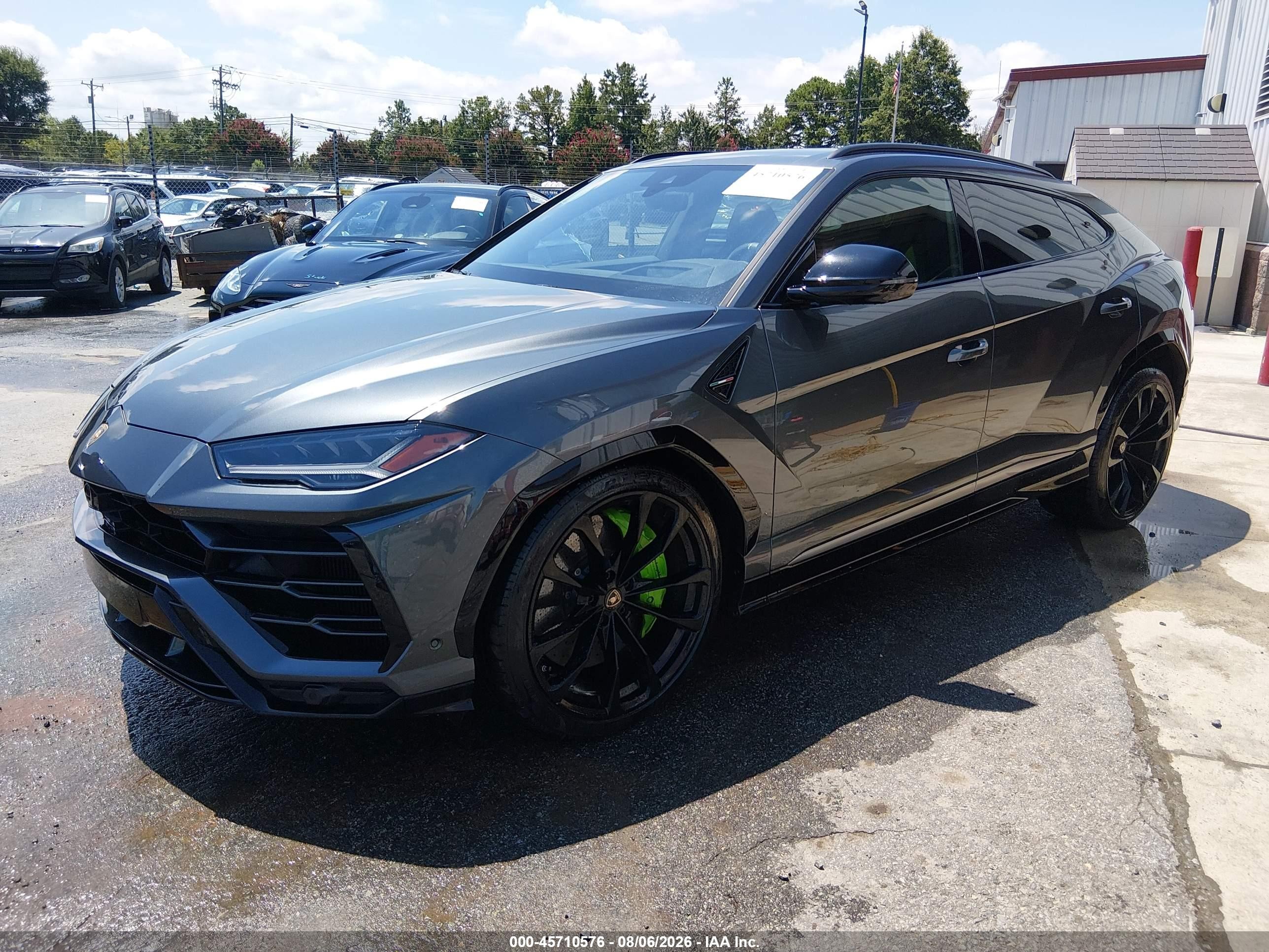 2020 Lamborghini Urus VIN ZPBUA1ZL9LLA08420 IAAI salvage auction — Water/Flood, Salvage (North Carolina), sold $104,500 on 2026-09-21 (photo 2)
