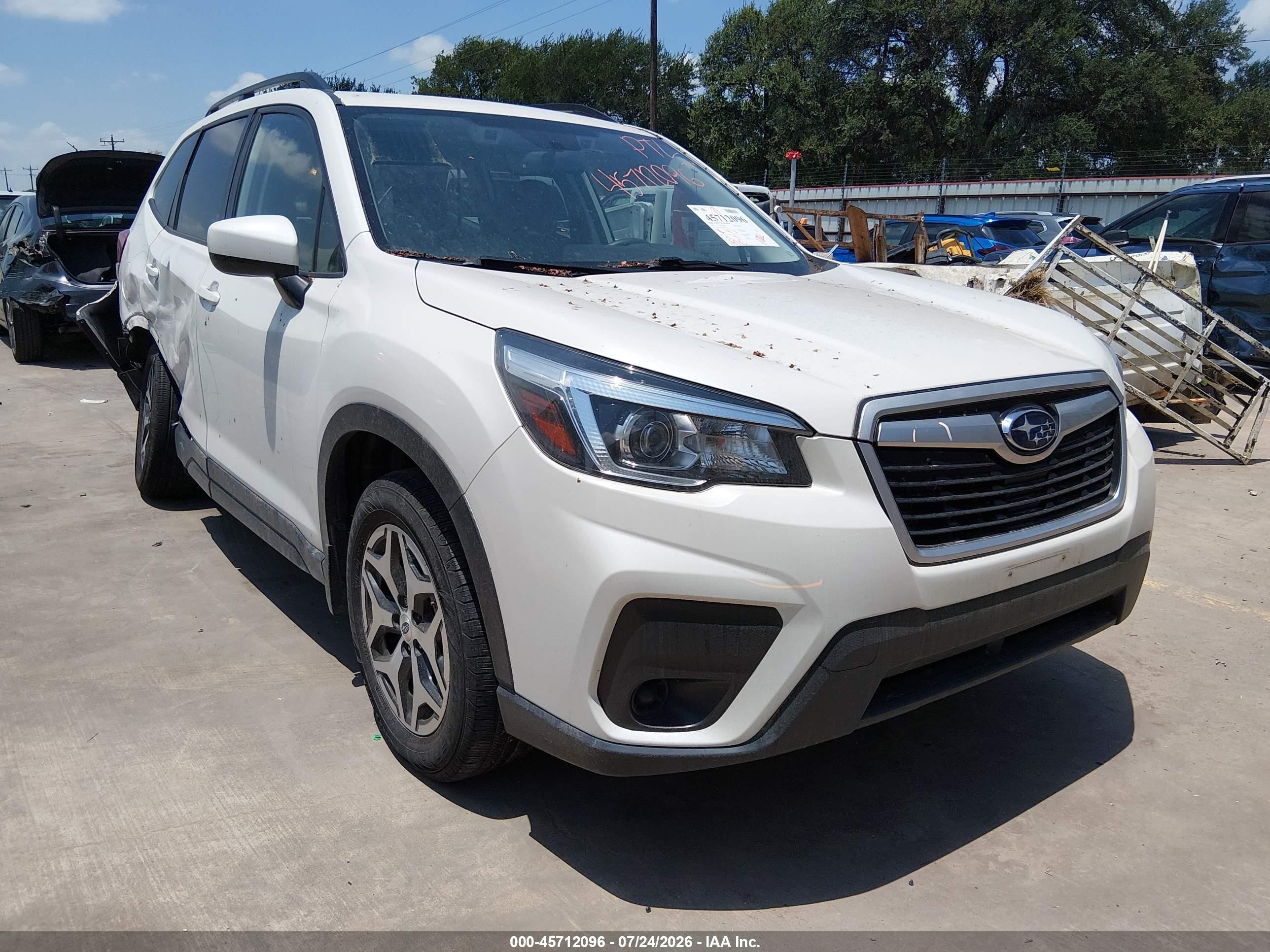 2020 Subaru Forester VIN JF2SKAJC9LH542500 IAAI salvage auction — Side, Salvage (Texas), sold $3,250 on 2026-09-01 (photo 1)