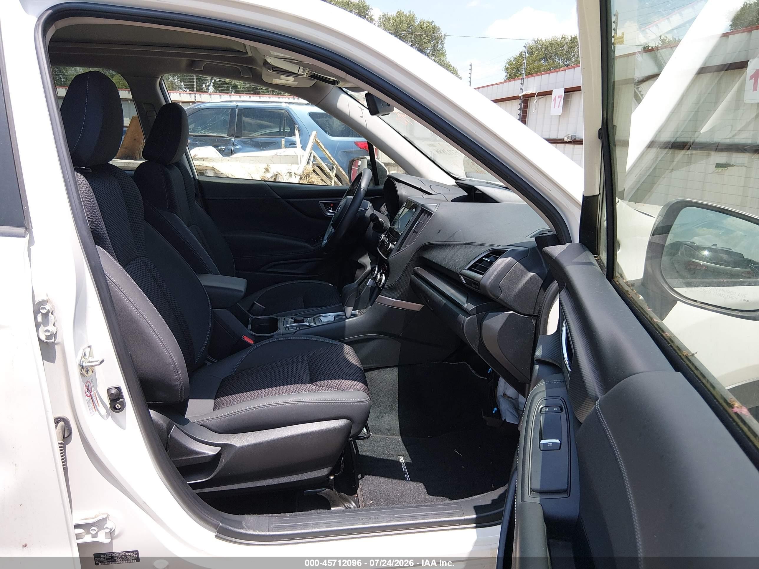 2020 Subaru Forester VIN JF2SKAJC9LH542500 IAAI salvage auction — Side, Salvage (Texas), sold $3,250 on 2026-09-01 (photo 5)