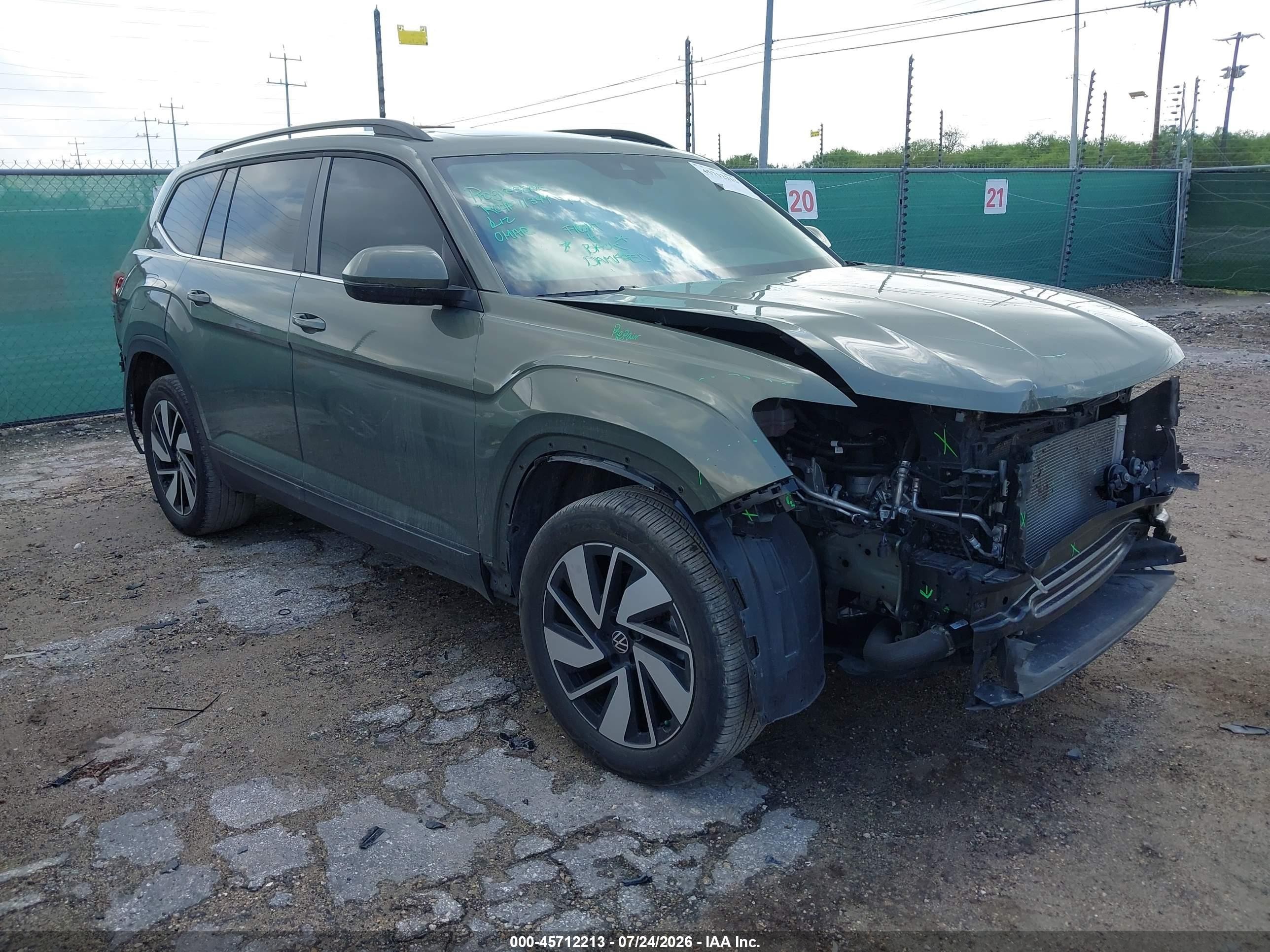 2025 Volkswagen Atlas VIN 1V2JR2CA6SC550474 — IAAI salvage auction photo