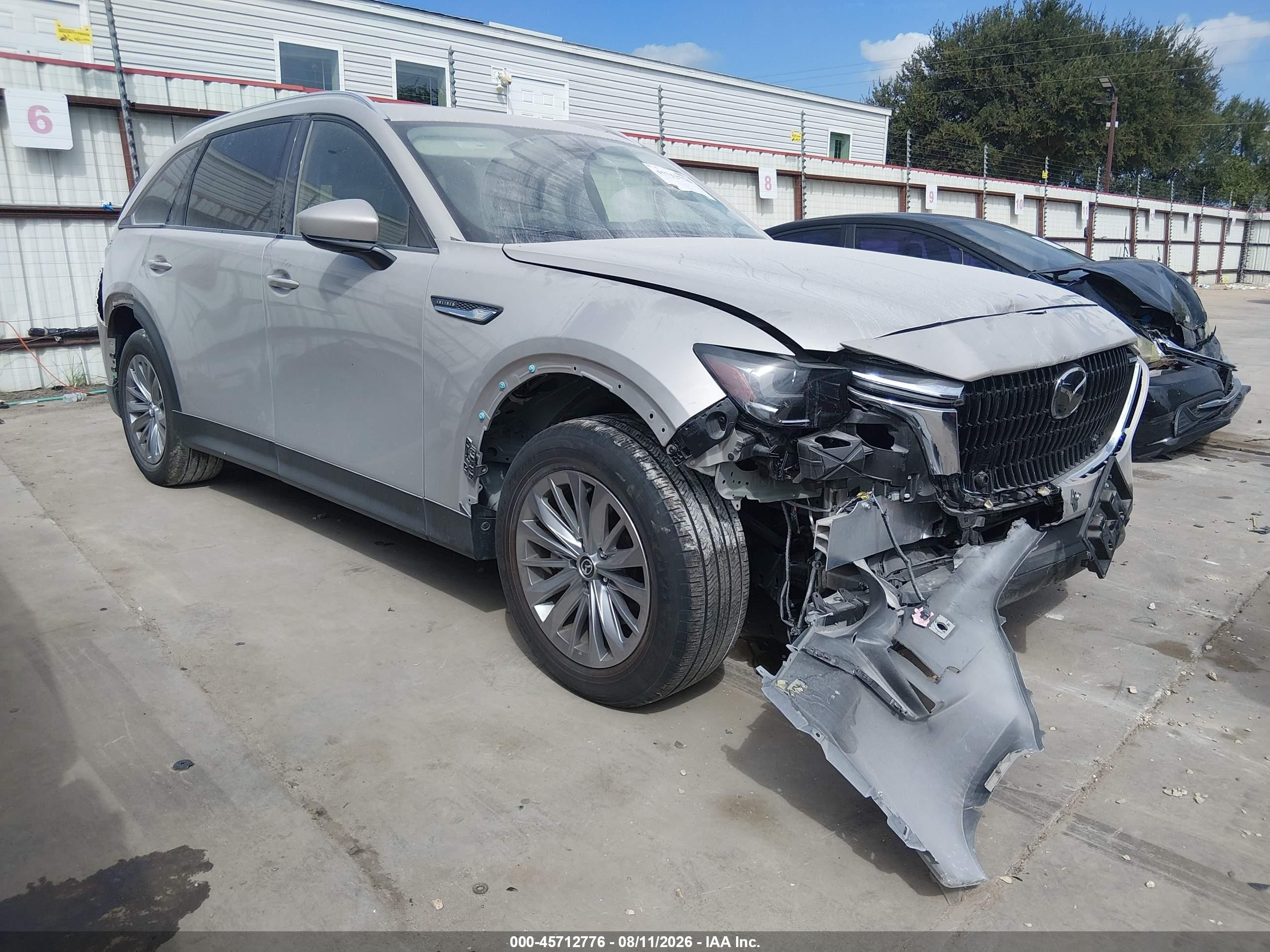 2025 Mazda CX-90 VIN JM3KKBHD8S1240083 — IAAI salvage auction photo