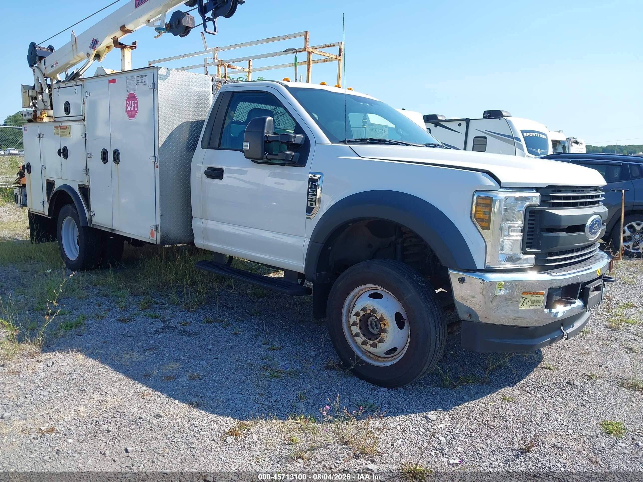 2019 Ford F-550 Chassis VIN 1FDUF5HY8KEE92107 — IAAI salvage auction photo