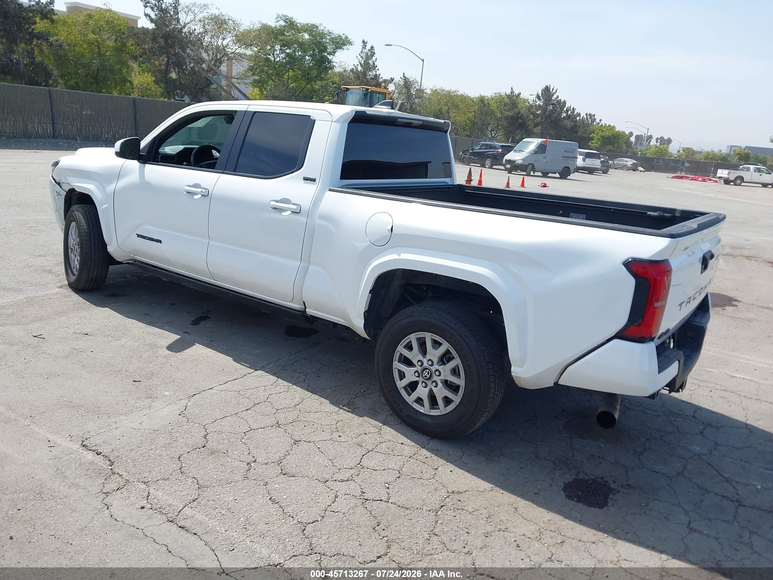2025 Toyota Tacoma VIN 3TMLB5JN6SM132453 IAAI salvage auction — Unknown, Salvage (California), sold $20,300 on 2026-09-08 (photo 3)