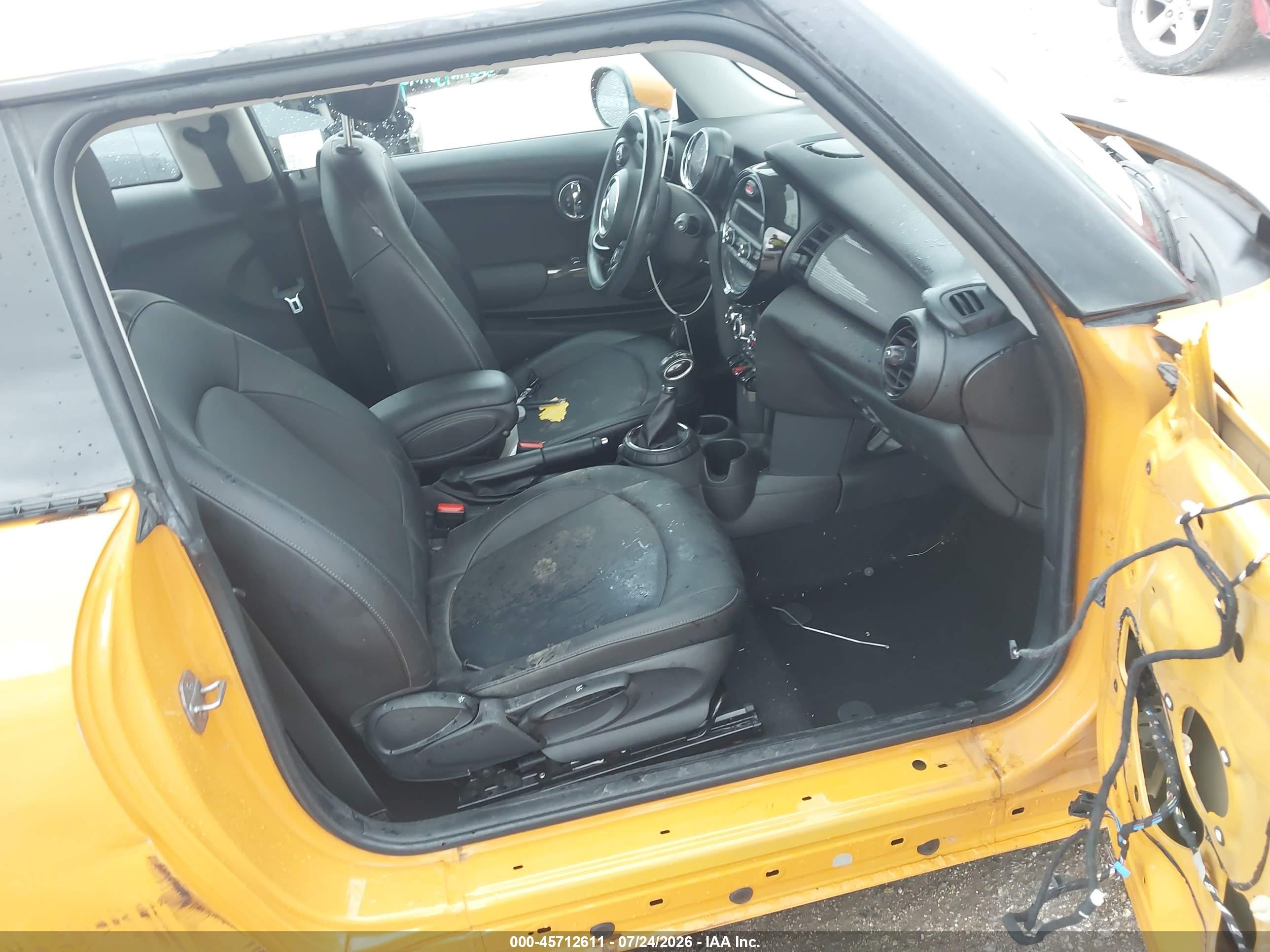 2014 Mini Hardtop VIN WMWXM5C57ET935137 IAAI salvage auction — All Over, Original (Texas), sold $1,100 on 2026-09-10 (photo 5)