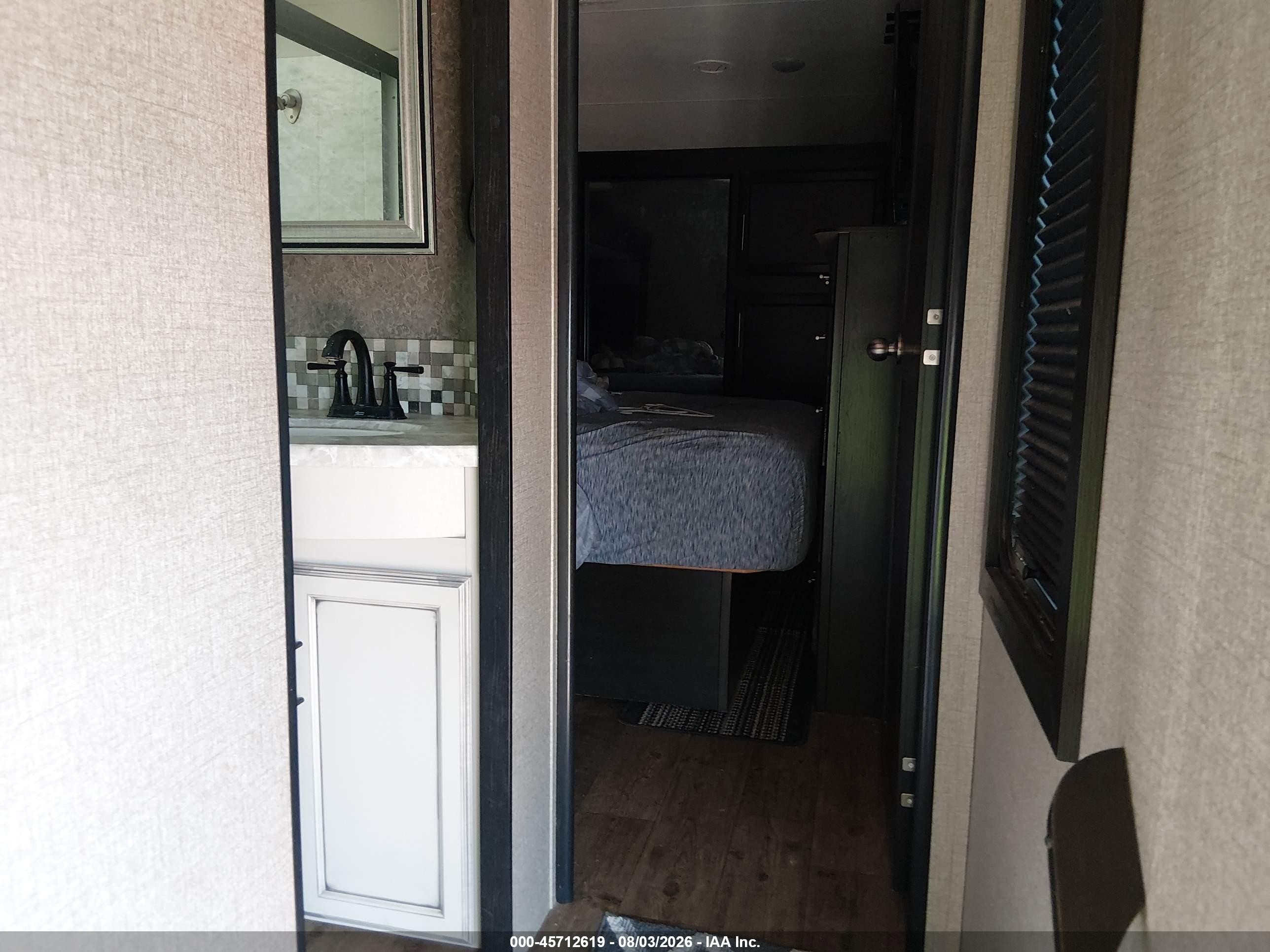 2020 Jayco Other VIN 1UJCJ0BT8L1WD0201 IAAI salvage auction — Front End, Salvage (Arizona), sold $2,750 on 2026-10-05 (photo 5)