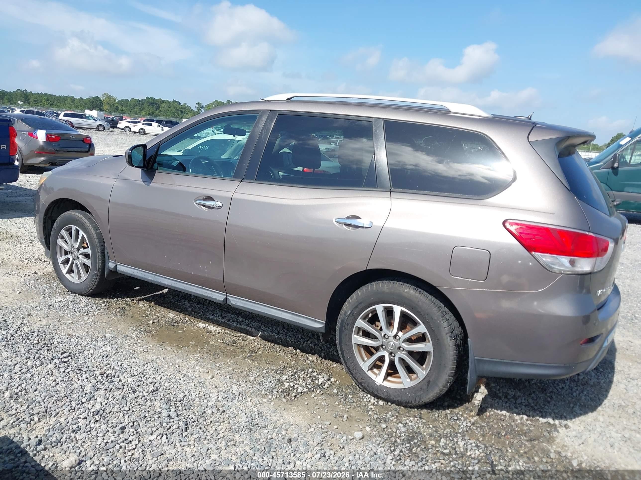 2014 Nissan Pathfinder VIN 5N1AR2MN2EC618577 IAAI salvage auction — Normal Wear, Repossession Paperwork (Georgia), sold $325 on 2026-09-08 (photo 3)