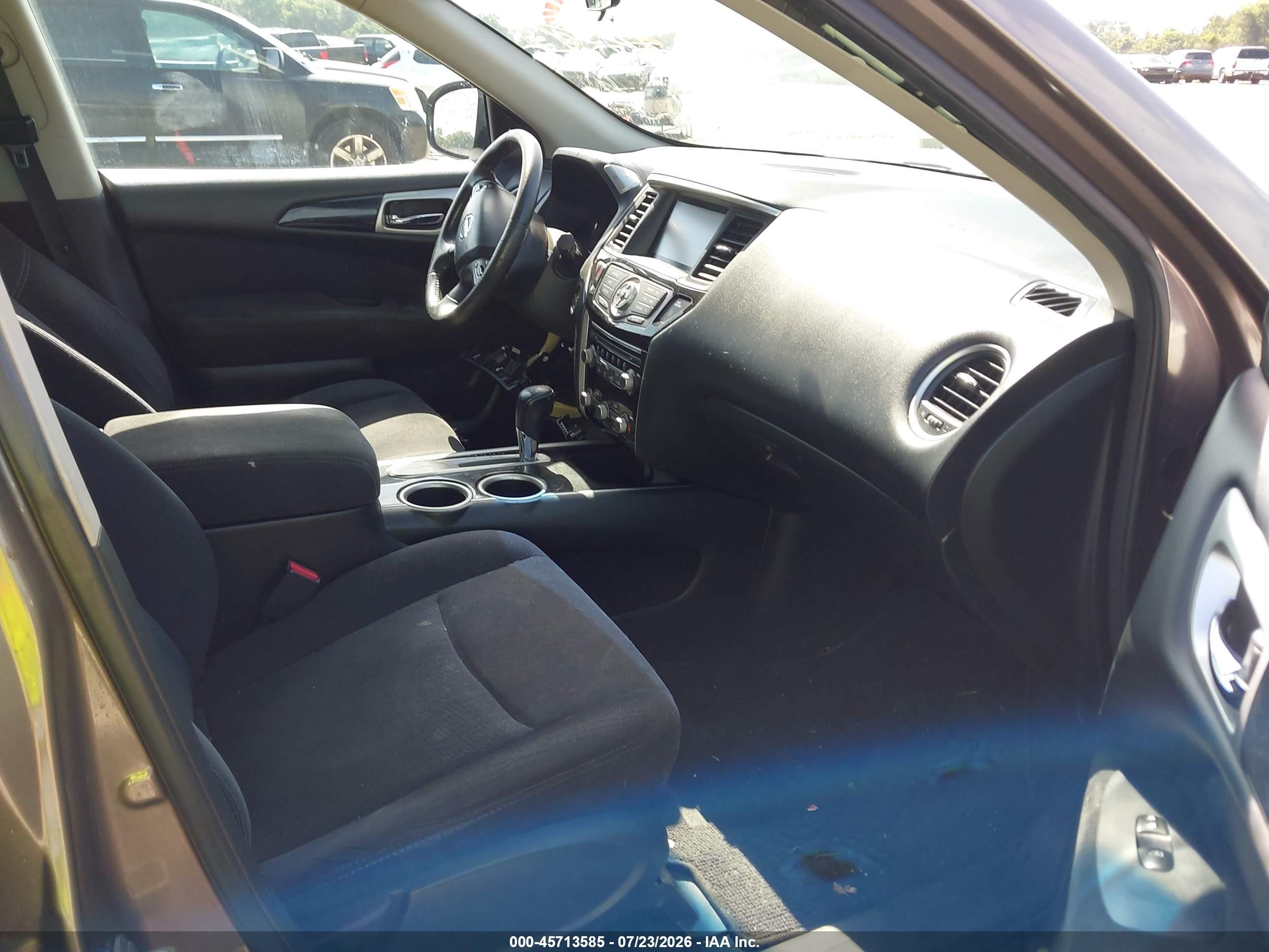 2014 Nissan Pathfinder VIN 5N1AR2MN2EC618577 IAAI salvage auction — Normal Wear, Repossession Paperwork (Georgia), sold $325 on 2026-09-08 (photo 5)