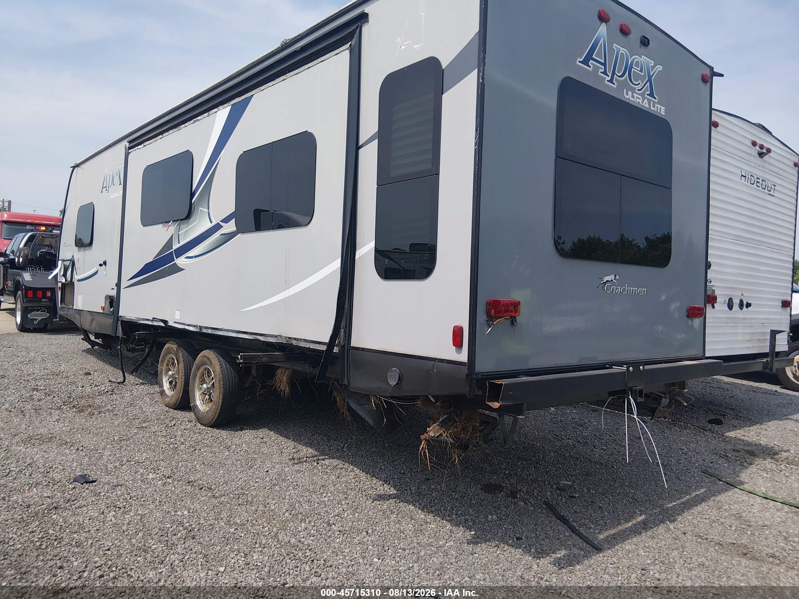 2018 Coachmen 279rlss VIN 5ZT2CXTB0JF012717 IAAI salvage auction — Water/Flood, Salvage (Missouri), sold $200 on 2026-09-29 (photo 3)