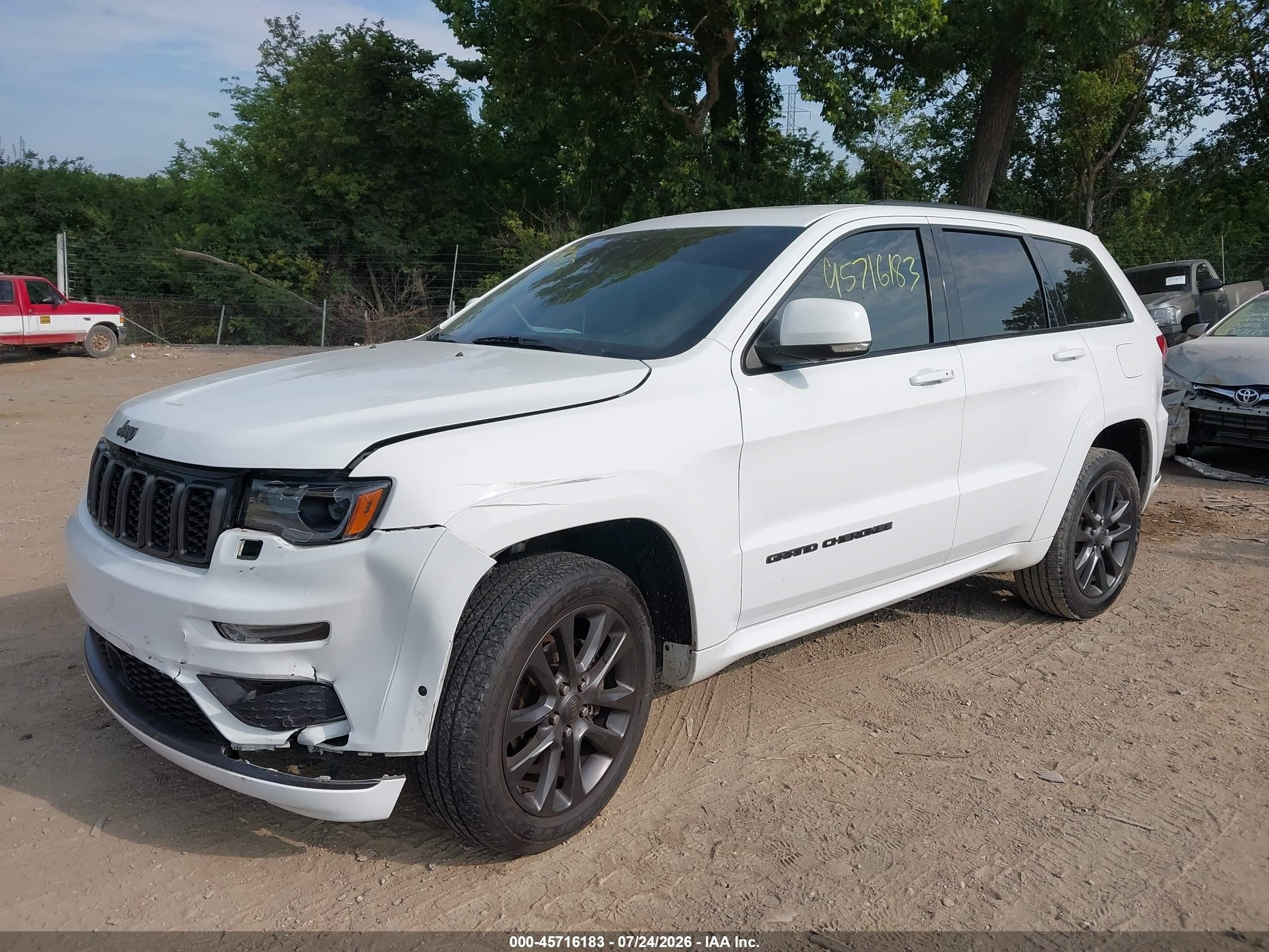 2018 Jeep Grand cherokee VIN 1C4RJFCG3JC363635 IAAI salvage auction — Front End, Clear (Indiana), sold $8,600 on 2026-09-26 (photo 2)