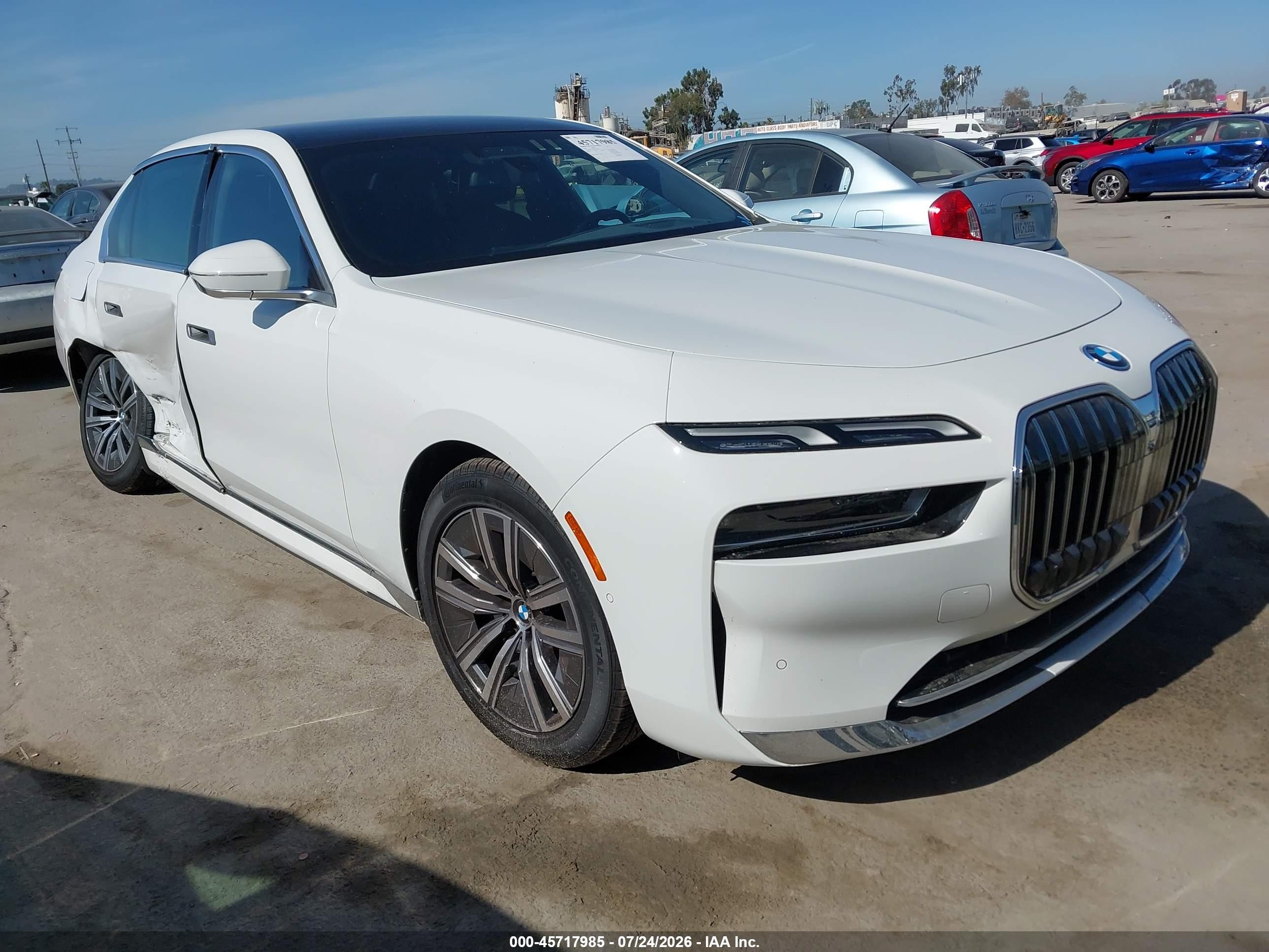 2024 BMW i7 VIN WBY43EJ08RCR04600 — IAAI salvage auction photo
