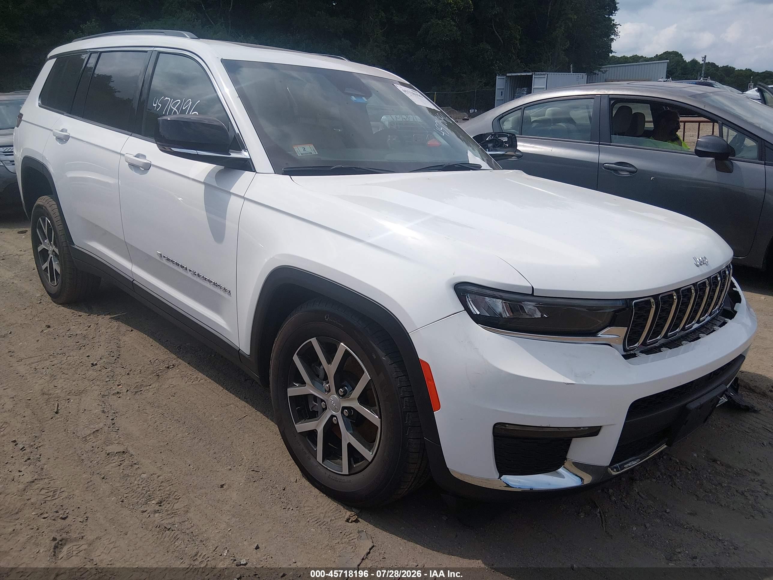 2025 Jeep Grand Cherokee L VIN 1C4RJKBG0S8676978 — IAAI salvage auction photo