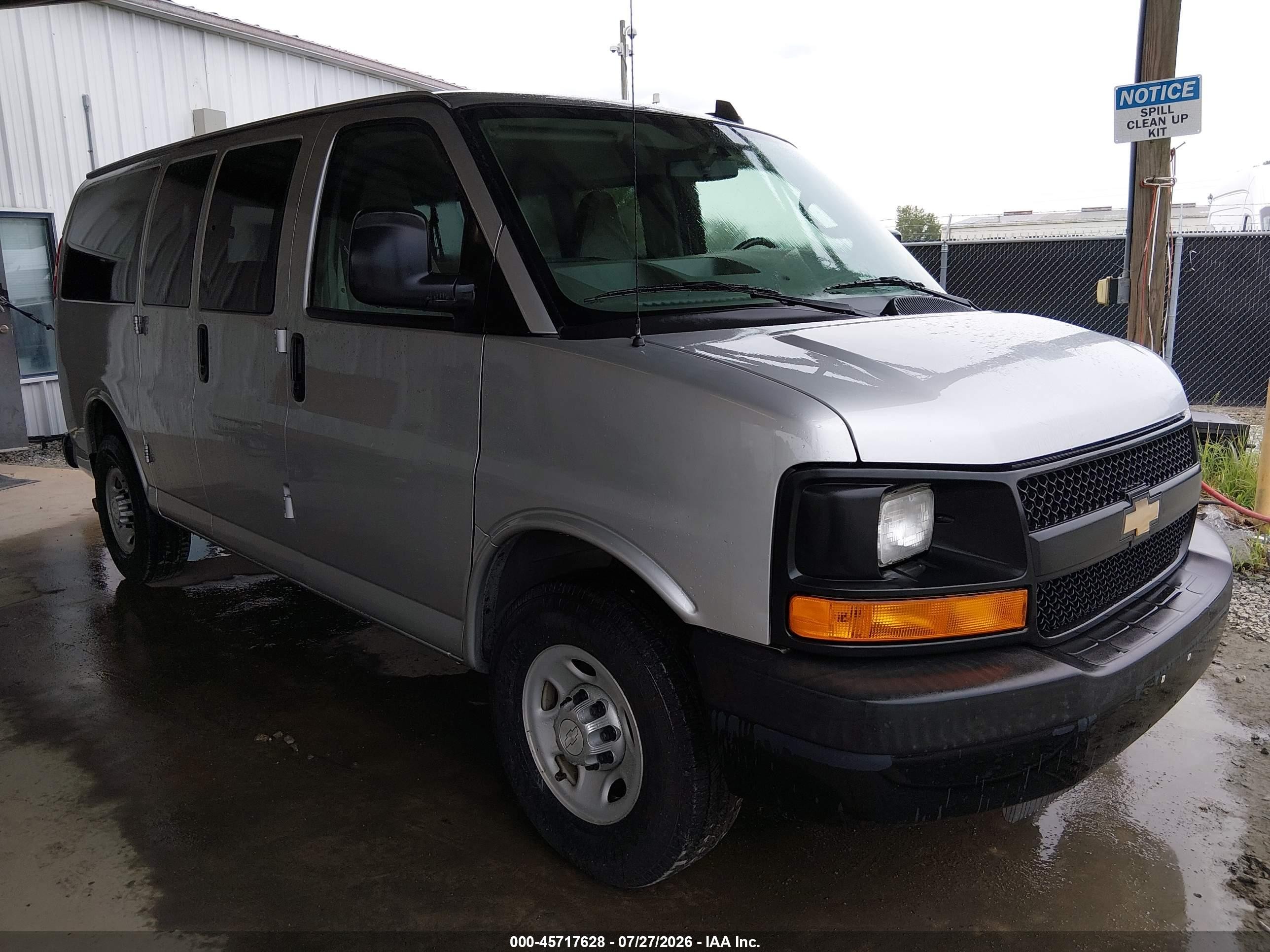 2016 Chevrolet Express 2500 VIN 1GAWGEFG5G1247146 — IAAI salvage auction photo