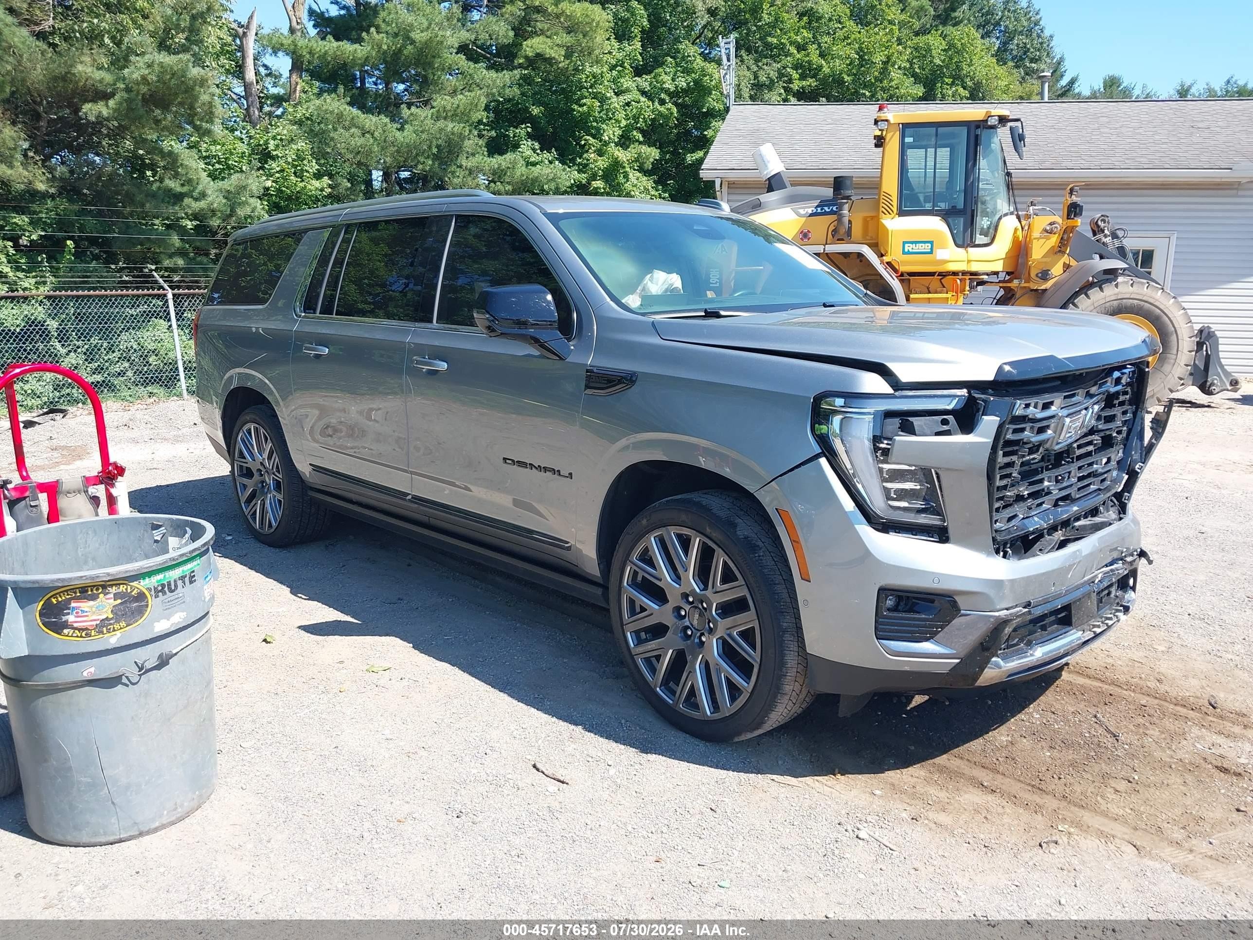 2025 GMC Yukon XL VIN 1GKS2KRL2SR111356 — IAAI salvage auction photo