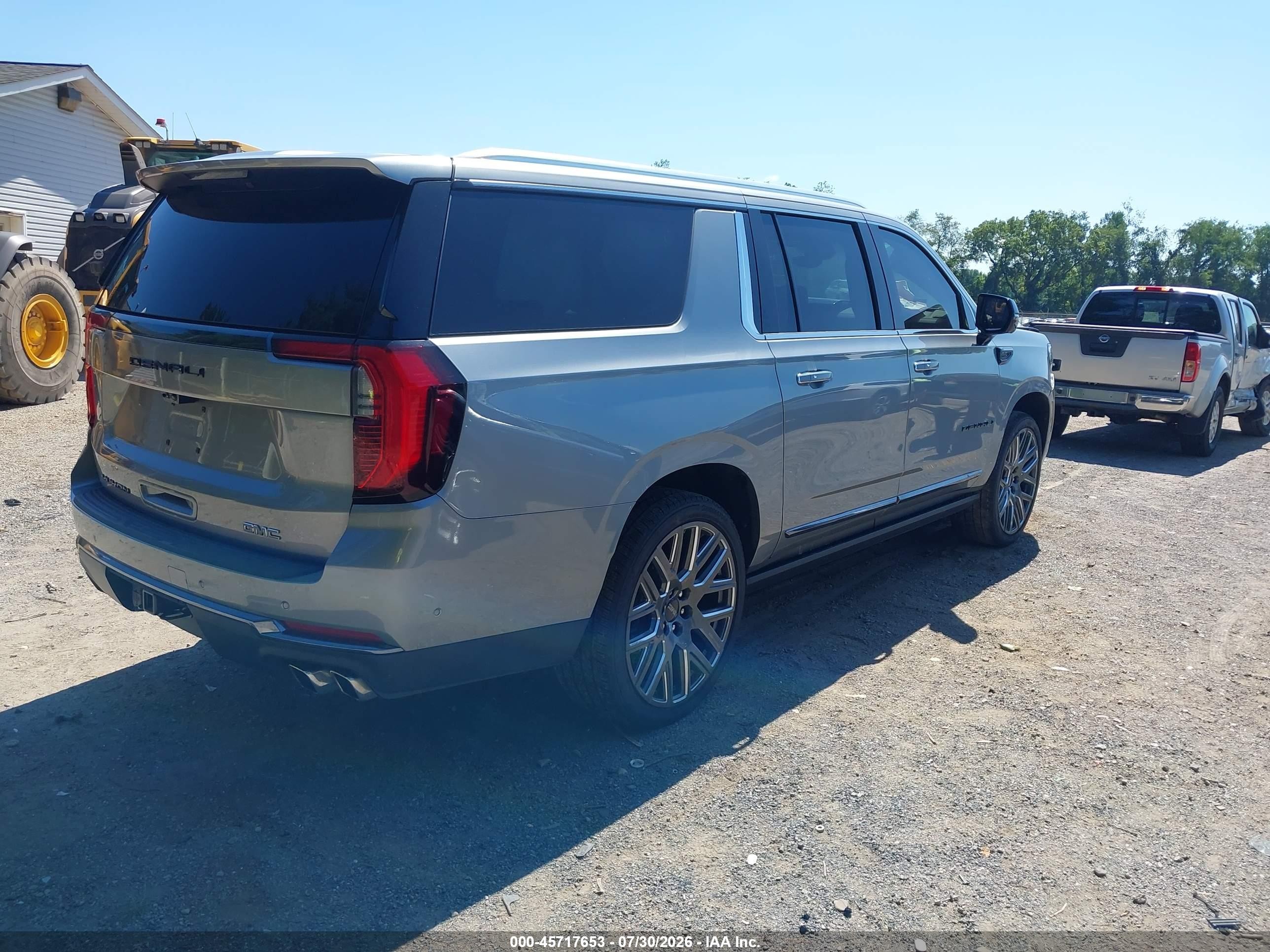 2025 Gmc Yukon VIN 1GKS2KRL2SR111356 IAAI salvage auction — Front End, Salvage (Ohio), sold $43,950 on 2026-08-10 (photo 4)