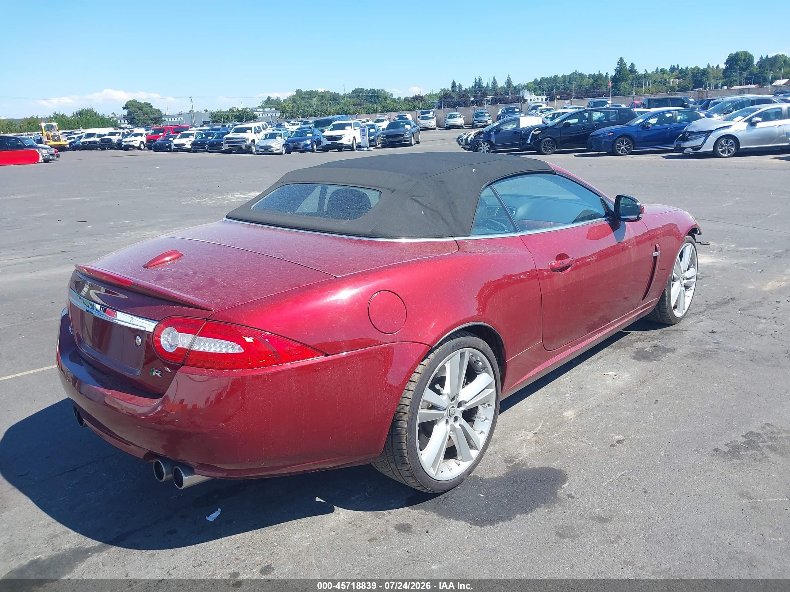 2010 Jaguar XK-Series VIN SAJWA4EC7AMB36593 IAAI salvage auction — Front End, Salvage (Oregon), sold $7,800 on 2026-09-25 (photo 4)