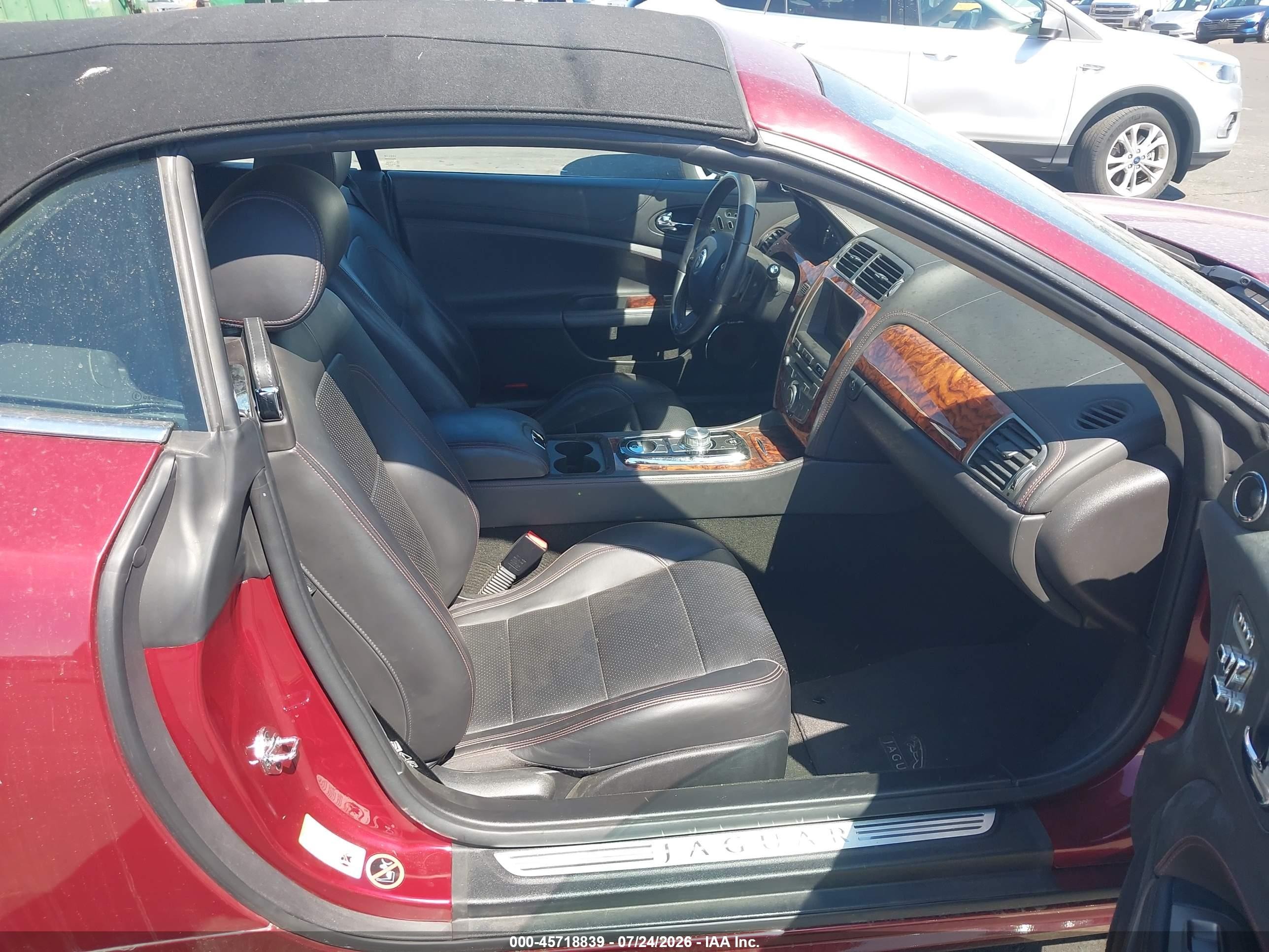2010 Jaguar XK-Series VIN SAJWA4EC7AMB36593 IAAI salvage auction — Front End, Salvage (Oregon), sold $7,800 on 2026-09-25 (photo 5)