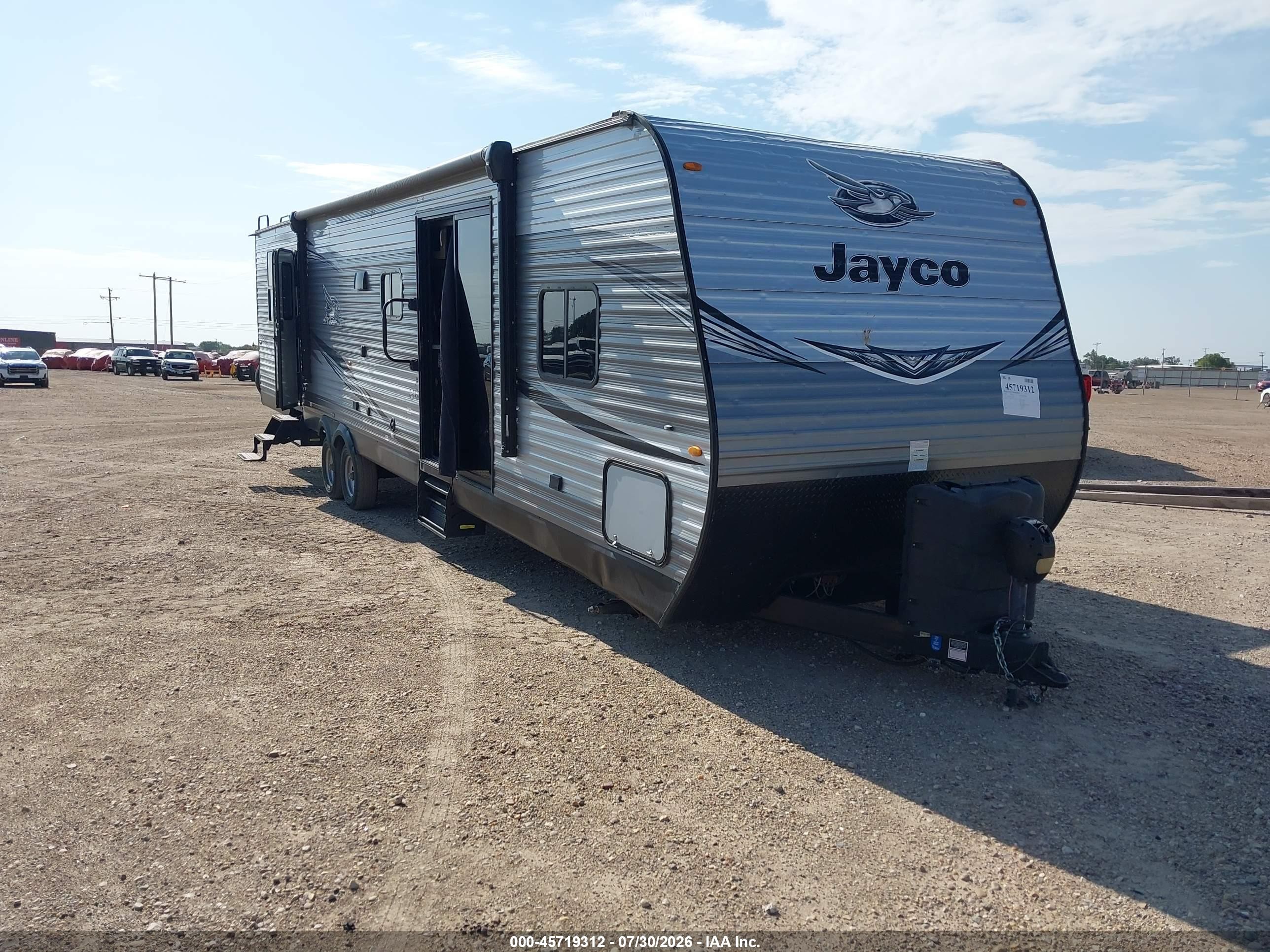 2020 Jayco Jay Flight VIN 1UJBJ0BV2L1T60142 — IAAI salvage auction photo