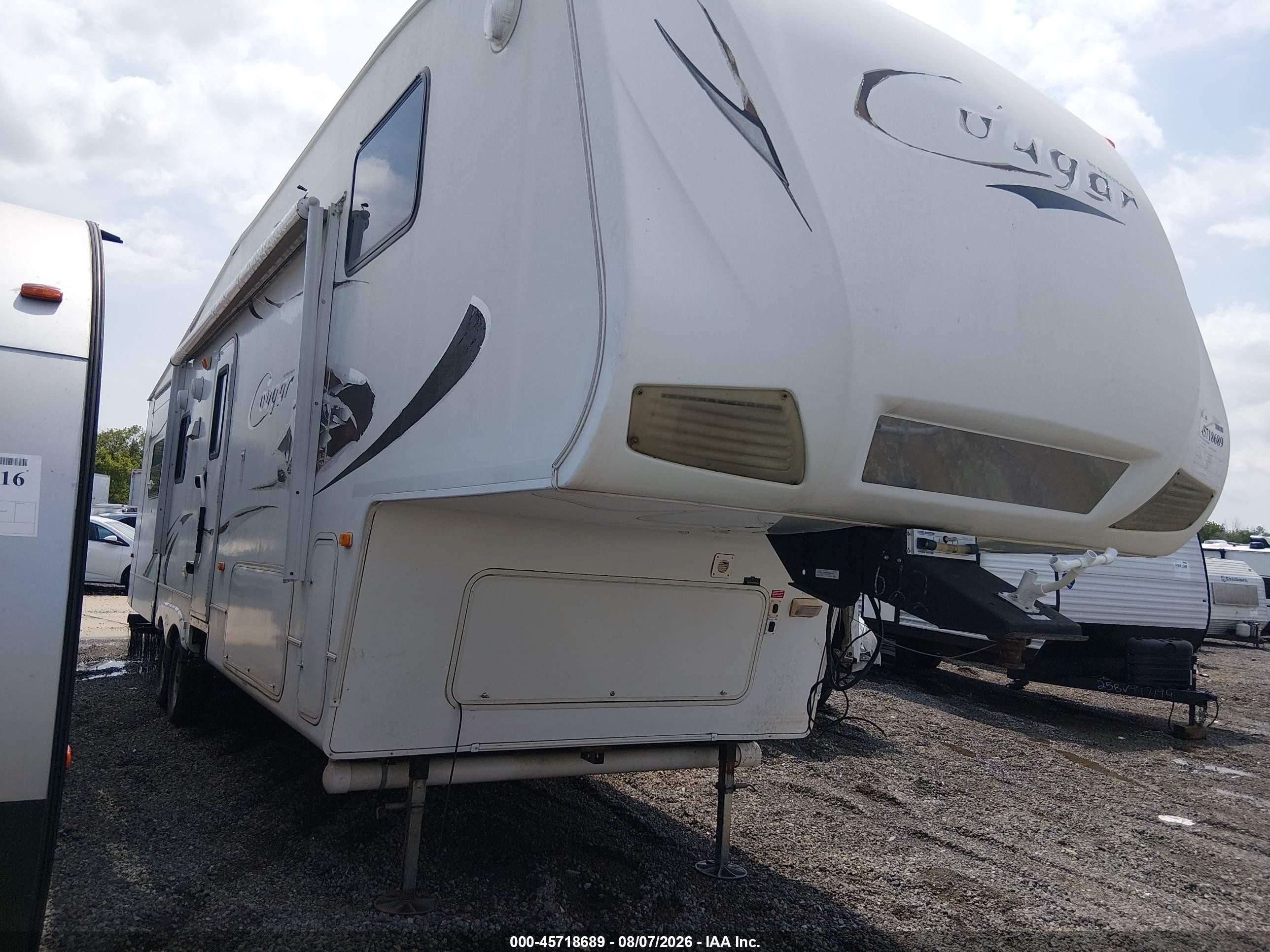 2010 Keystone Cougar VIN 4YDF31826A2501622 IAAI salvage auction — Water/Flood, Junk (Missouri), sold $1,000 on 2026-09-09 (photo 1)