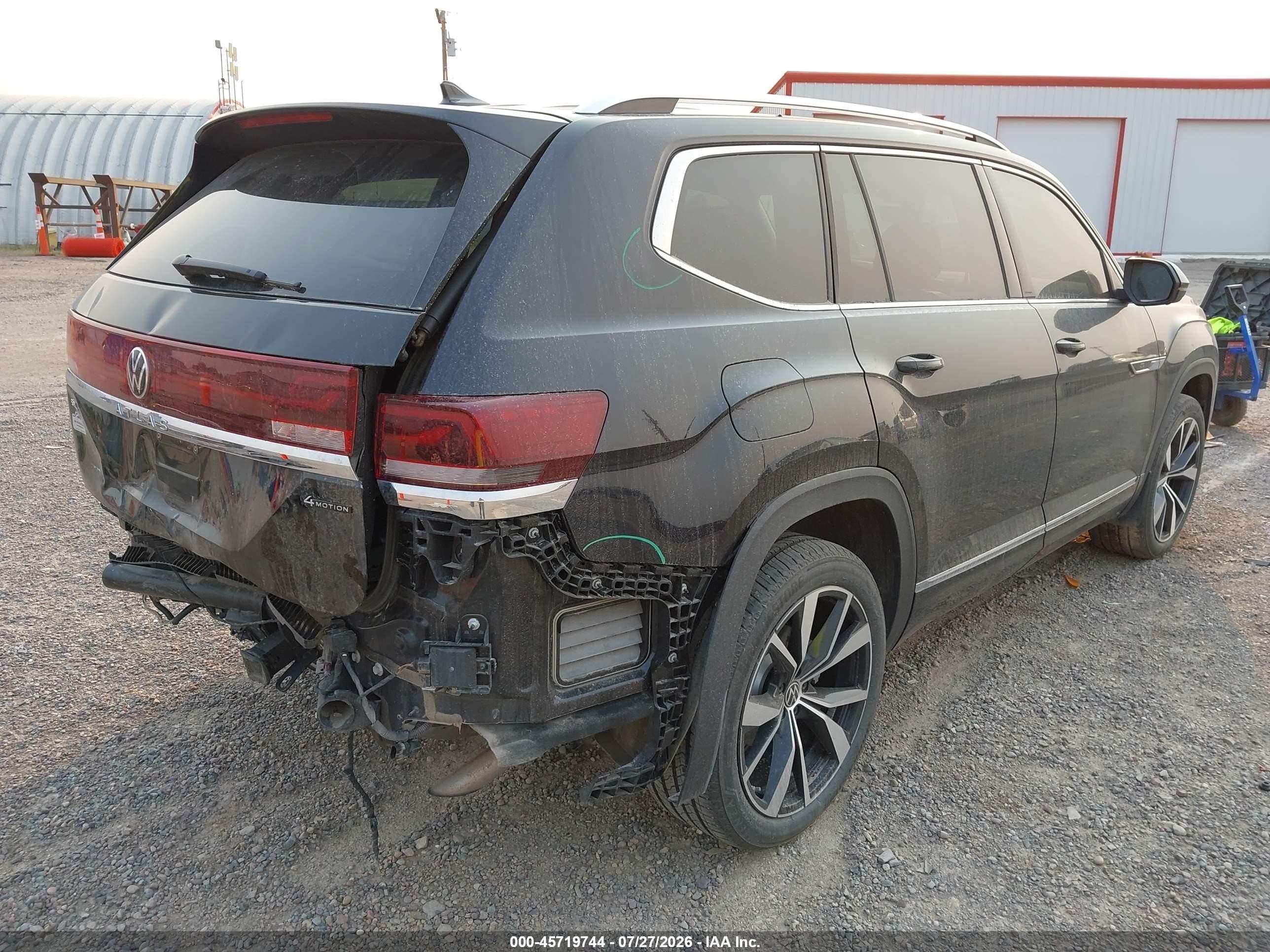 2025 Volkswagen Atlas VIN 1V2FR2CA5SC508982 IAAI salvage auction — Rear End, Salvage (Montana), sold $17,400 on 2026-09-02 (photo 4)