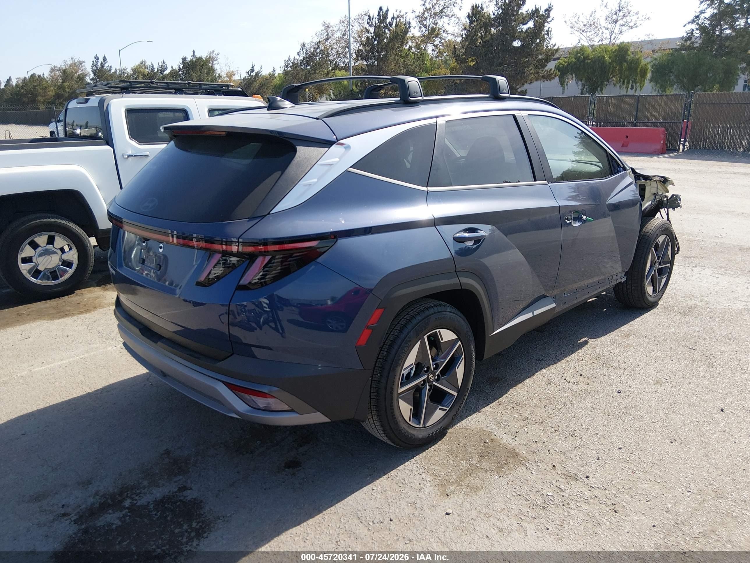 2026 Hyundai Tucson VIN 5NMJC3DE8TH734263 IAAI salvage auction — Front End, Salvage (California), sold $8,600 on 2026-08-30 (photo 4)