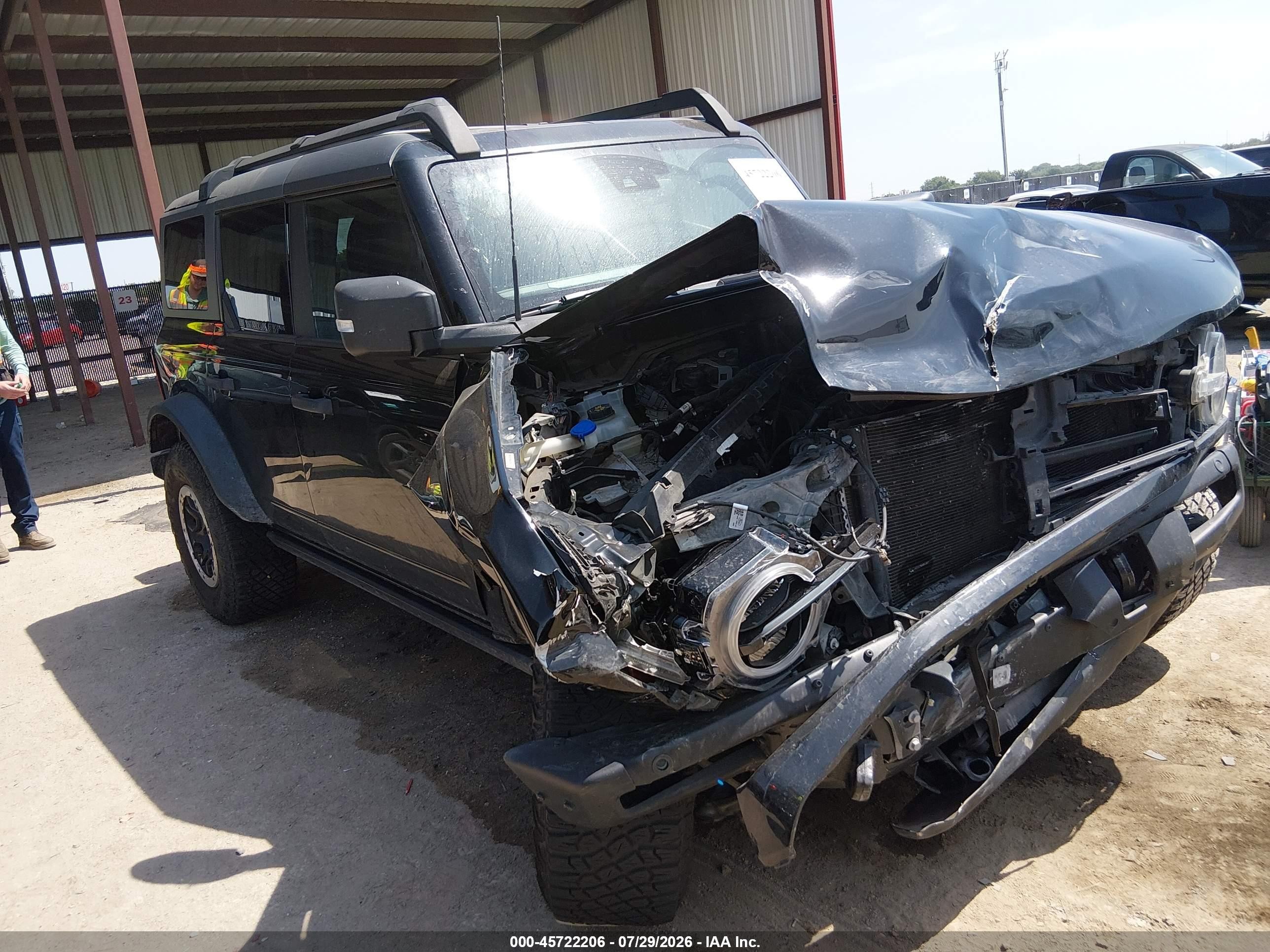 2022 Ford Bronco VIN 1FMEE5DPXNLA97057 — IAAI salvage auction photo