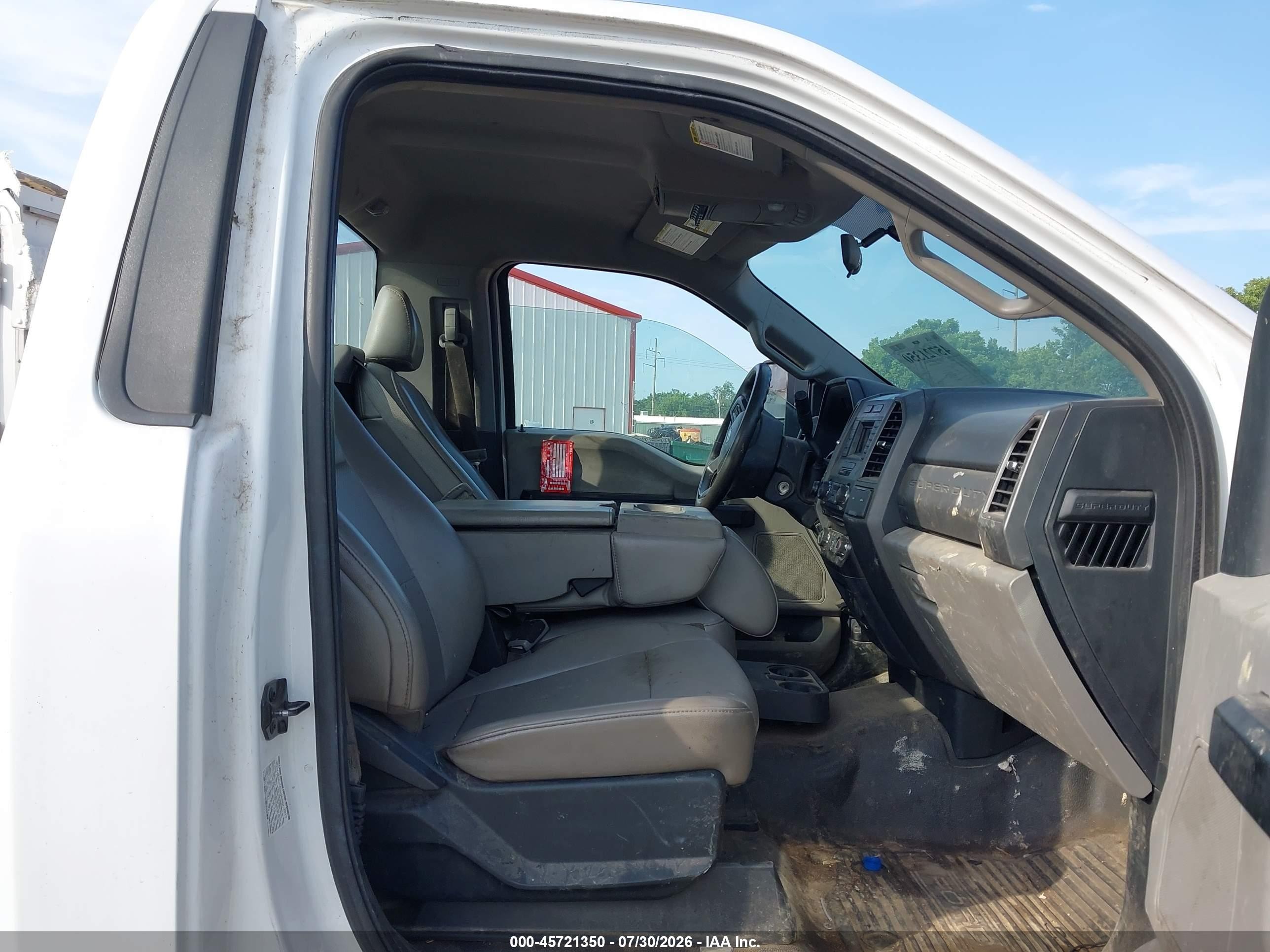 2017 Ford F350 VIN 1FDRF3H61HEE56129 IAAI salvage auction — Hail, Clear (Missouri), sold $7,000 on 2026-09-02 (photo 6)