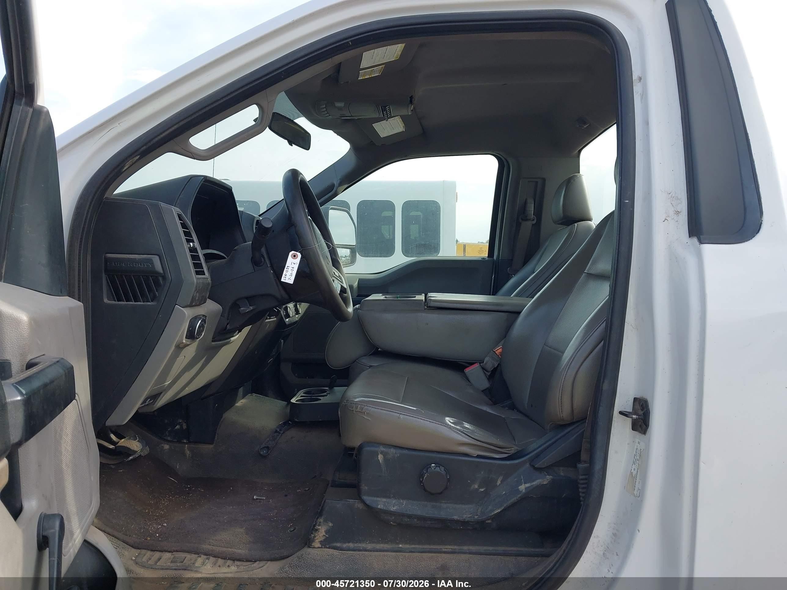 2017 Ford F350 VIN 1FDRF3H61HEE56129 IAAI salvage auction — Hail, Clear (Missouri), sold $7,000 on 2026-09-02 (photo 7)