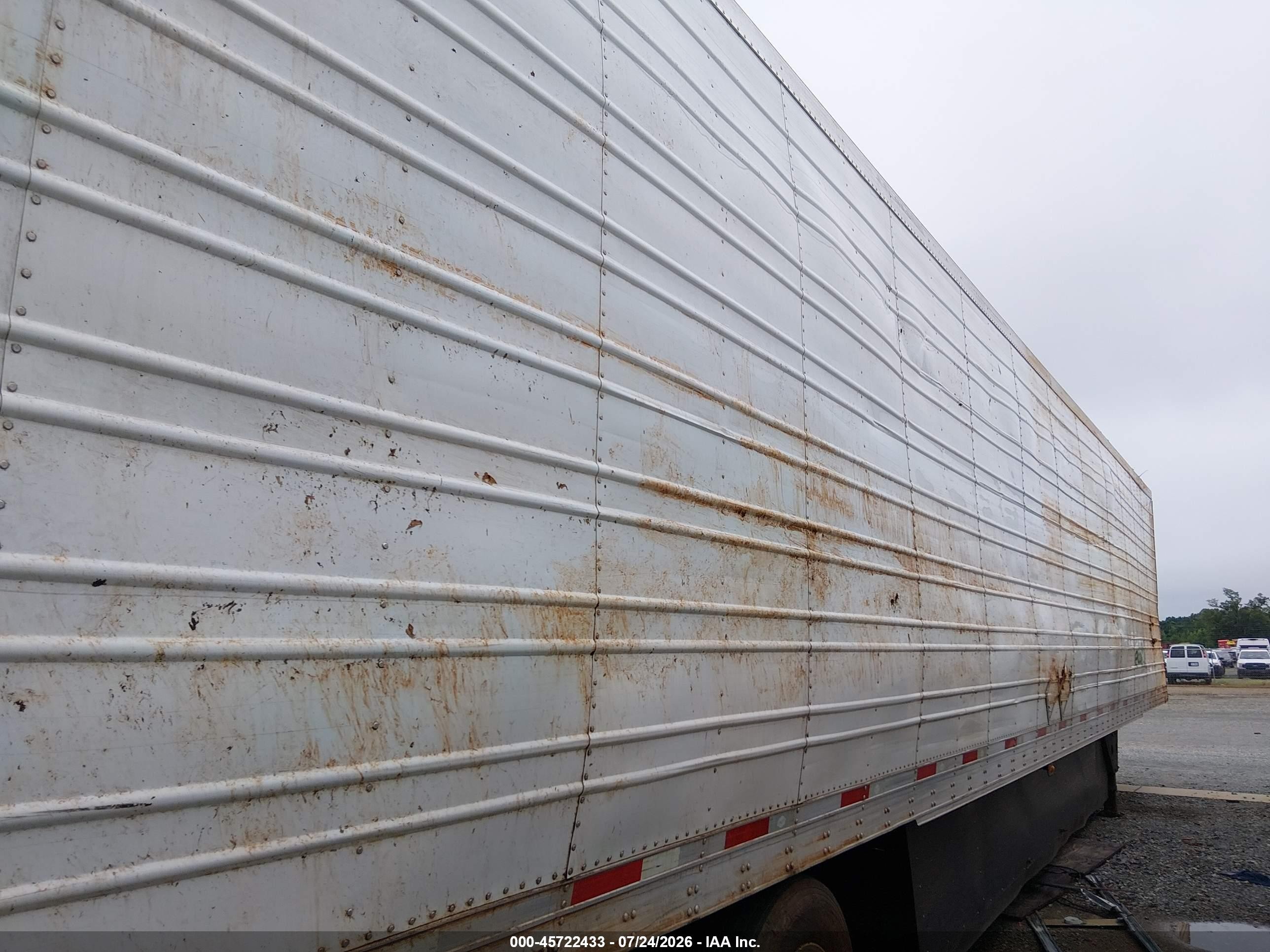 2019 Utility Trailer Mfg Unknown VIN 1UYVS253XK6607491 IAAI salvage auction — Side, Salvage (Idaho), sold $1,500 on 2026-09-21 (photo 6)