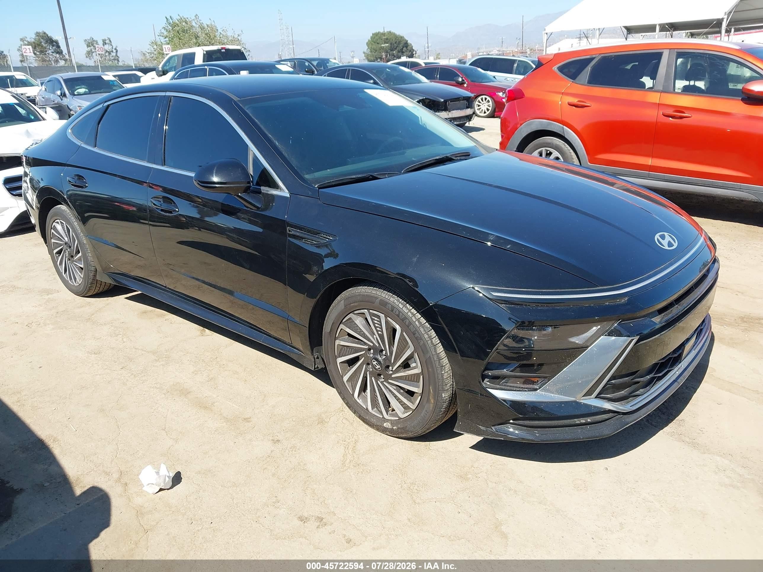 2024 Hyundai Sonata Hybrid VIN KMHL34JJ2RA100381 — IAAI salvage auction photo