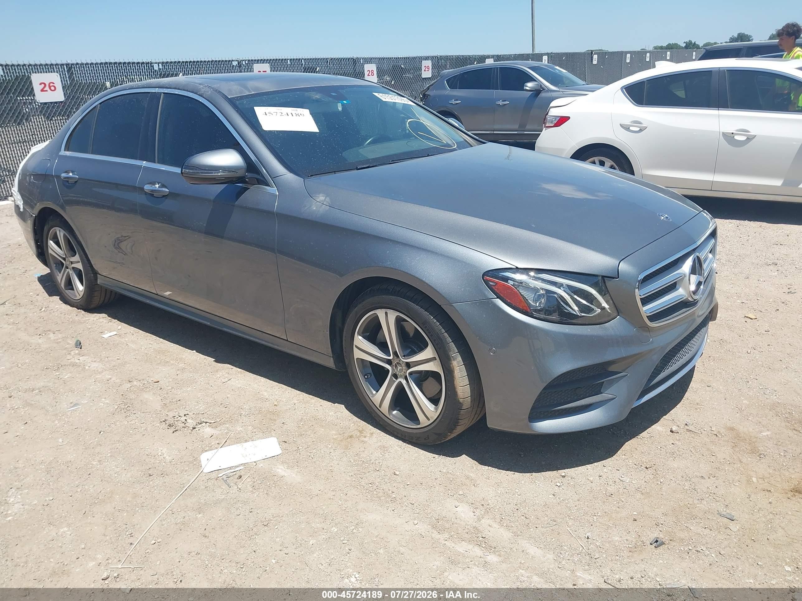 2018 Mercedes-Benz E-Class VIN WDDZF4JB4JA313180 — IAAI salvage auction photo