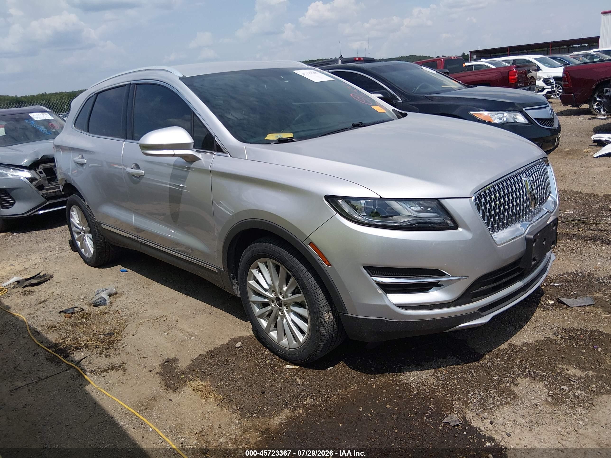 2019 Lincoln Mkc VIN 5LMCJ1C92KUL44797 IAAI salvage auction — Rear End, Clear (Oklahoma), sold $5,750 on 2026-10-11 (photo 1)