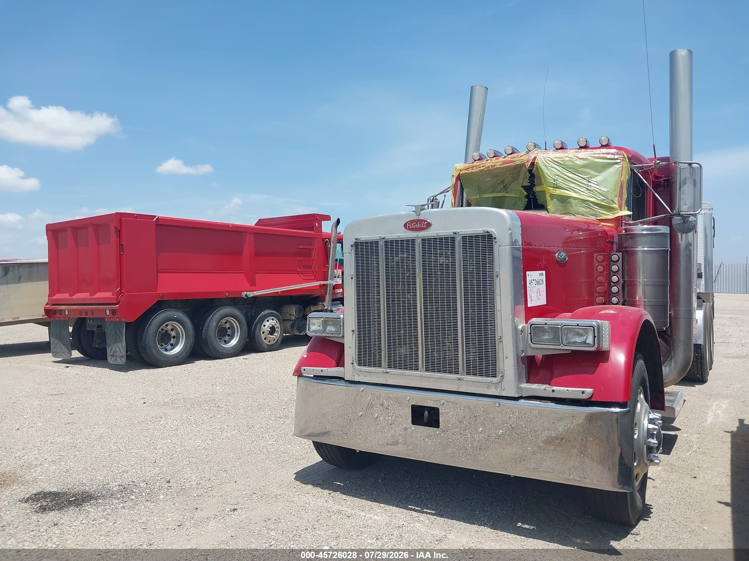 2003 Peterbilt 379 VIN 1XP5DB9XX3D598907 — IAAI salvage auction photo