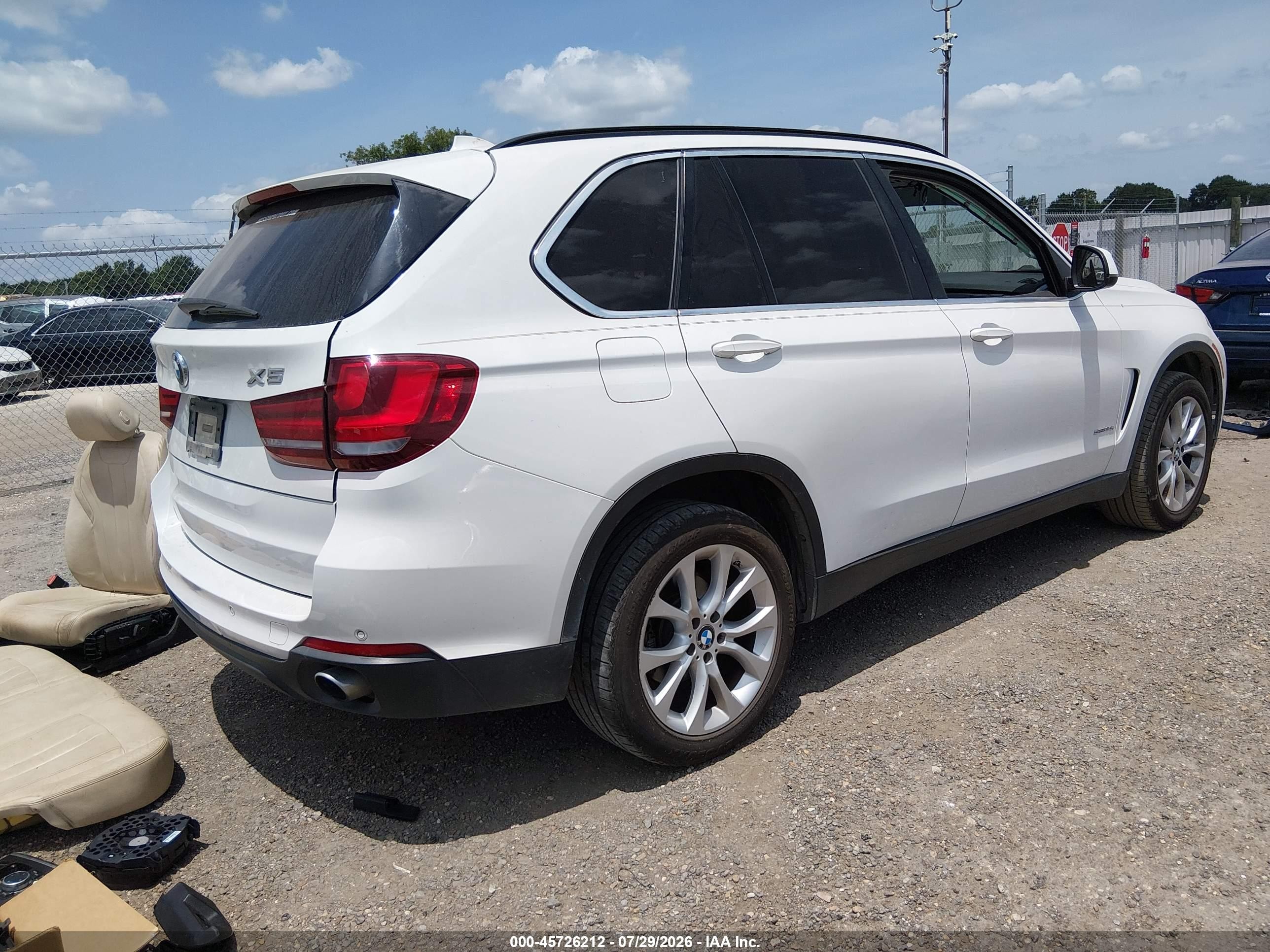 2016 BMW X5 VIN 5UXKR2C50G0R71770 IAAI salvage auction — Storm Damage, Salvage (Louisiana), sold $1,600 on 2026-09-09 (photo 4)