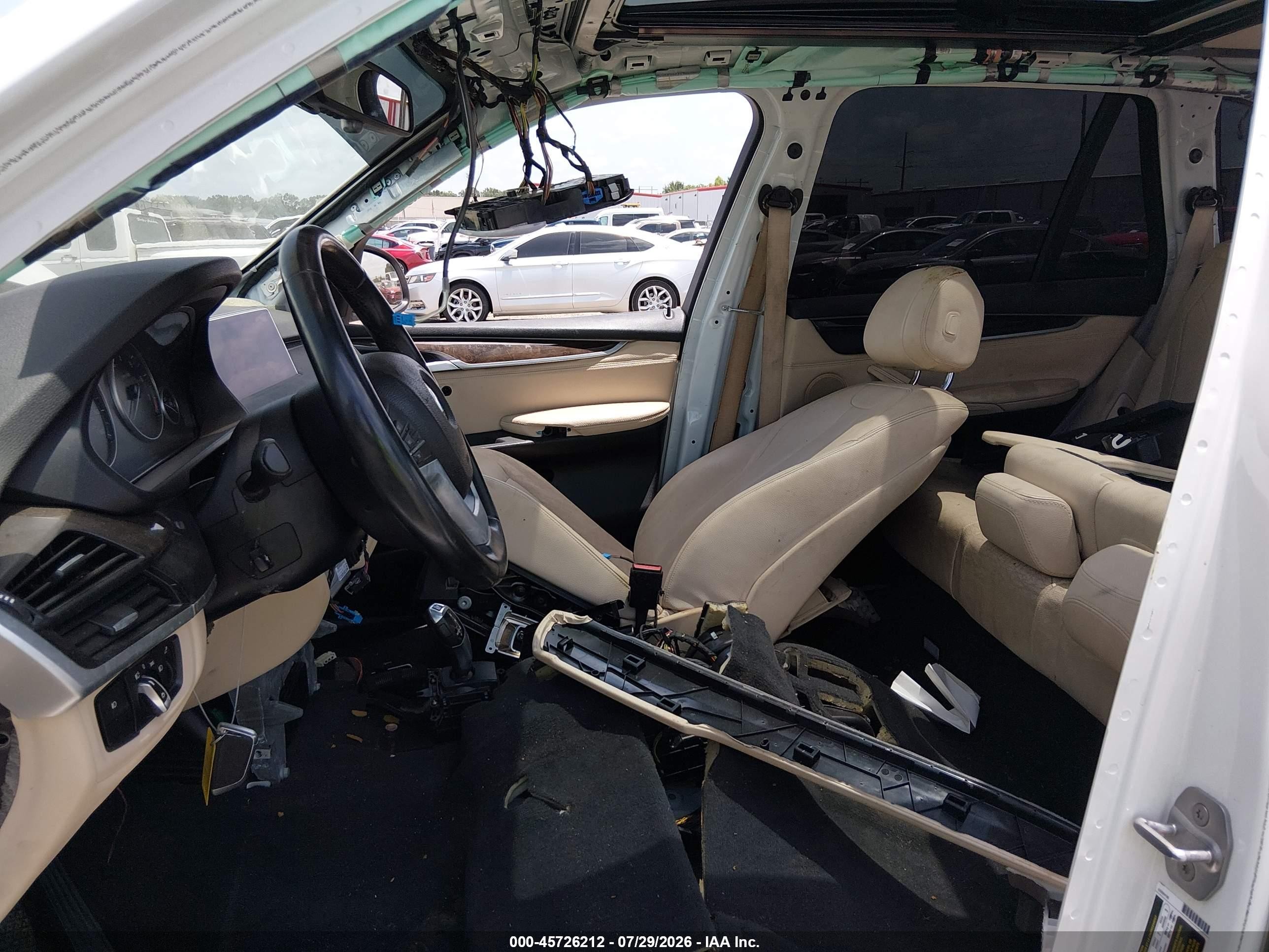 2016 BMW X5 VIN 5UXKR2C50G0R71770 IAAI salvage auction — Storm Damage, Salvage (Louisiana), sold $1,600 on 2026-09-09 (photo 6)