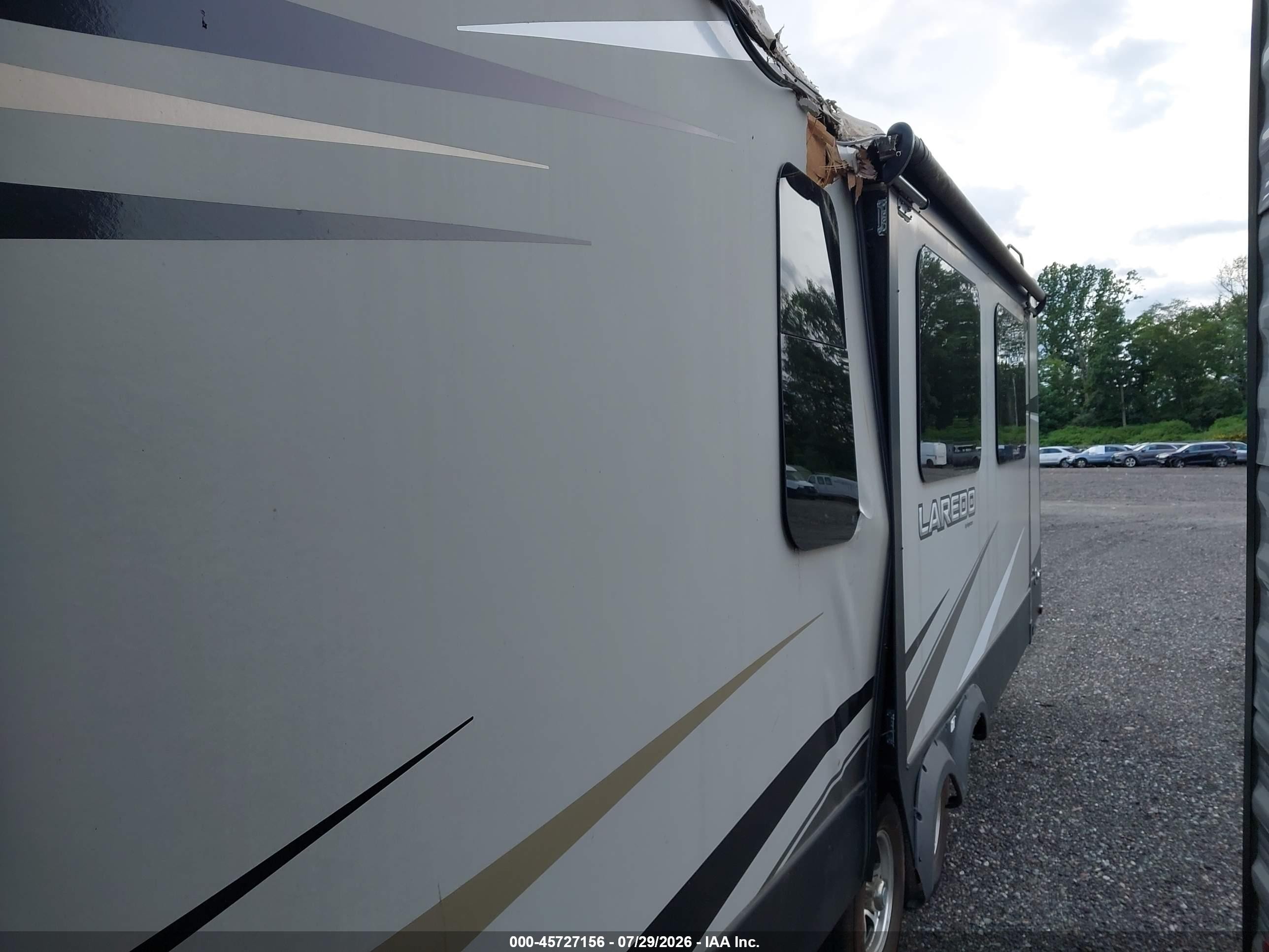 2020 Keystone Rv Laredo VIN 4YDT33522LE600104 IAAI salvage auction — Top/Roof, Salvage (New Jersey), sold $1,800 on 2026-09-23 (photo 6)