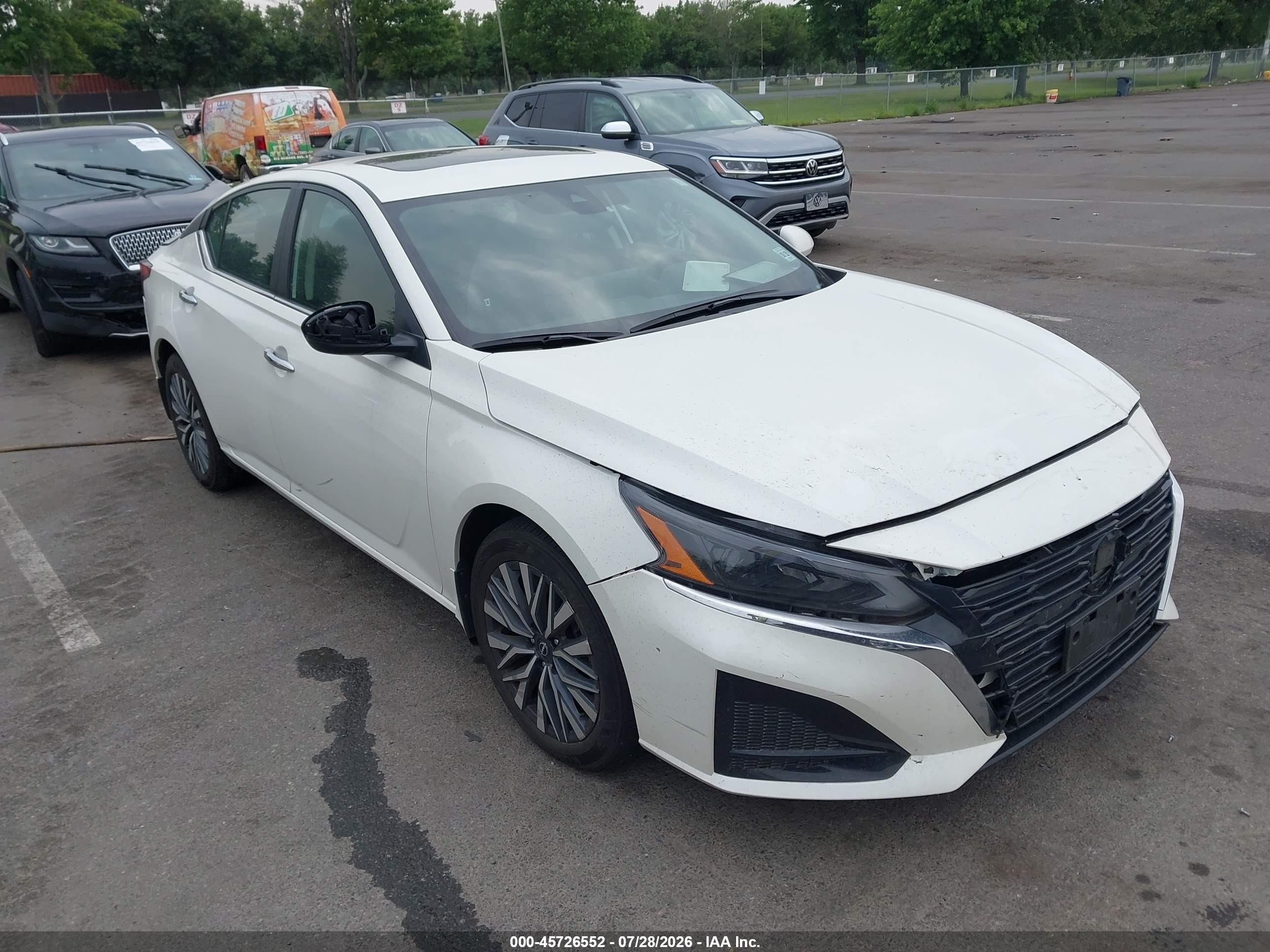 2024 Nissan Altima VIN 1N4BL4DV6RN427105 — IAAI salvage auction photo