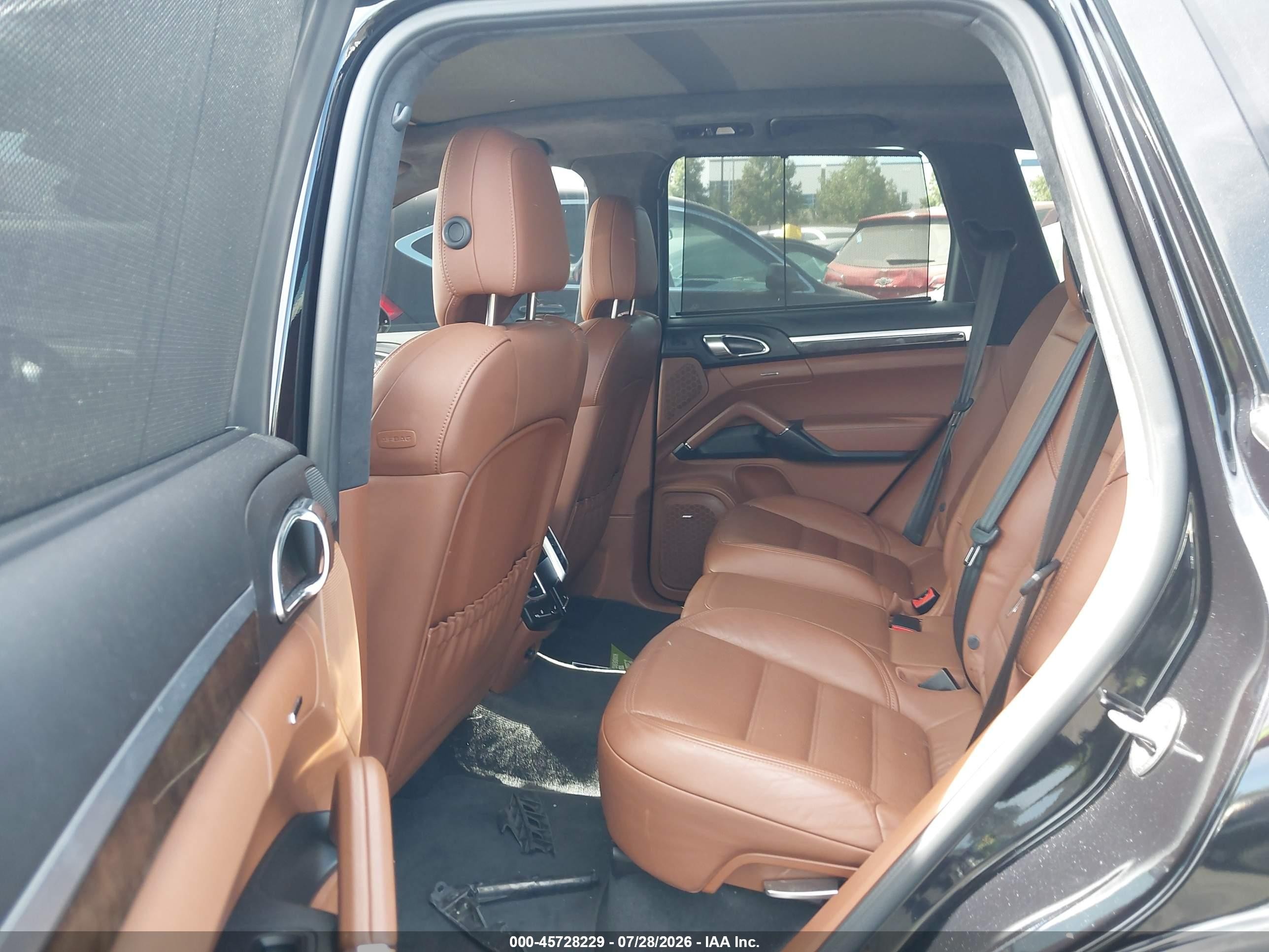 2016 Porsche Cayenne VIN WP1AC2A21GLA88877 IAAI salvage auction — Side, Salvage Certificate (California), sold $7,700 on 2026-09-02 (photo 8)