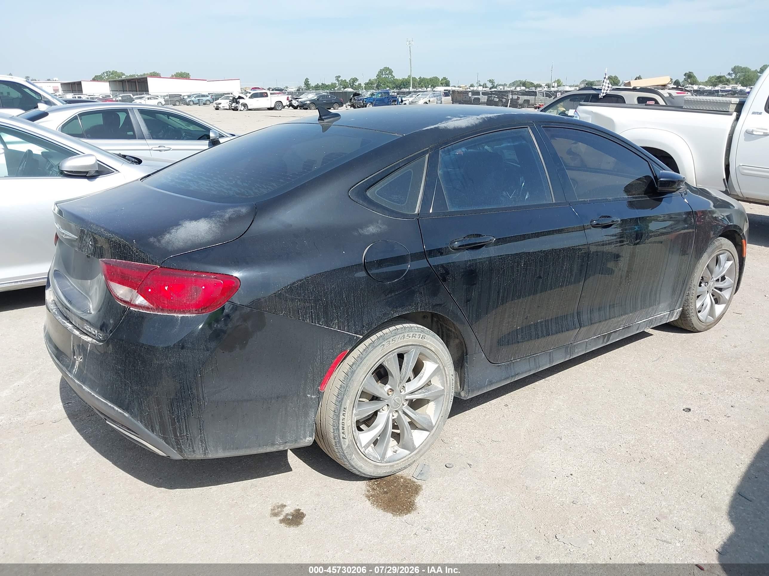 2016 Chrysler 200 VIN 1C3CCCBB7GN139385 IAAI salvage auction — Side, Salvage (Texas), sold $500 on 2026-09-06 (photo 4)